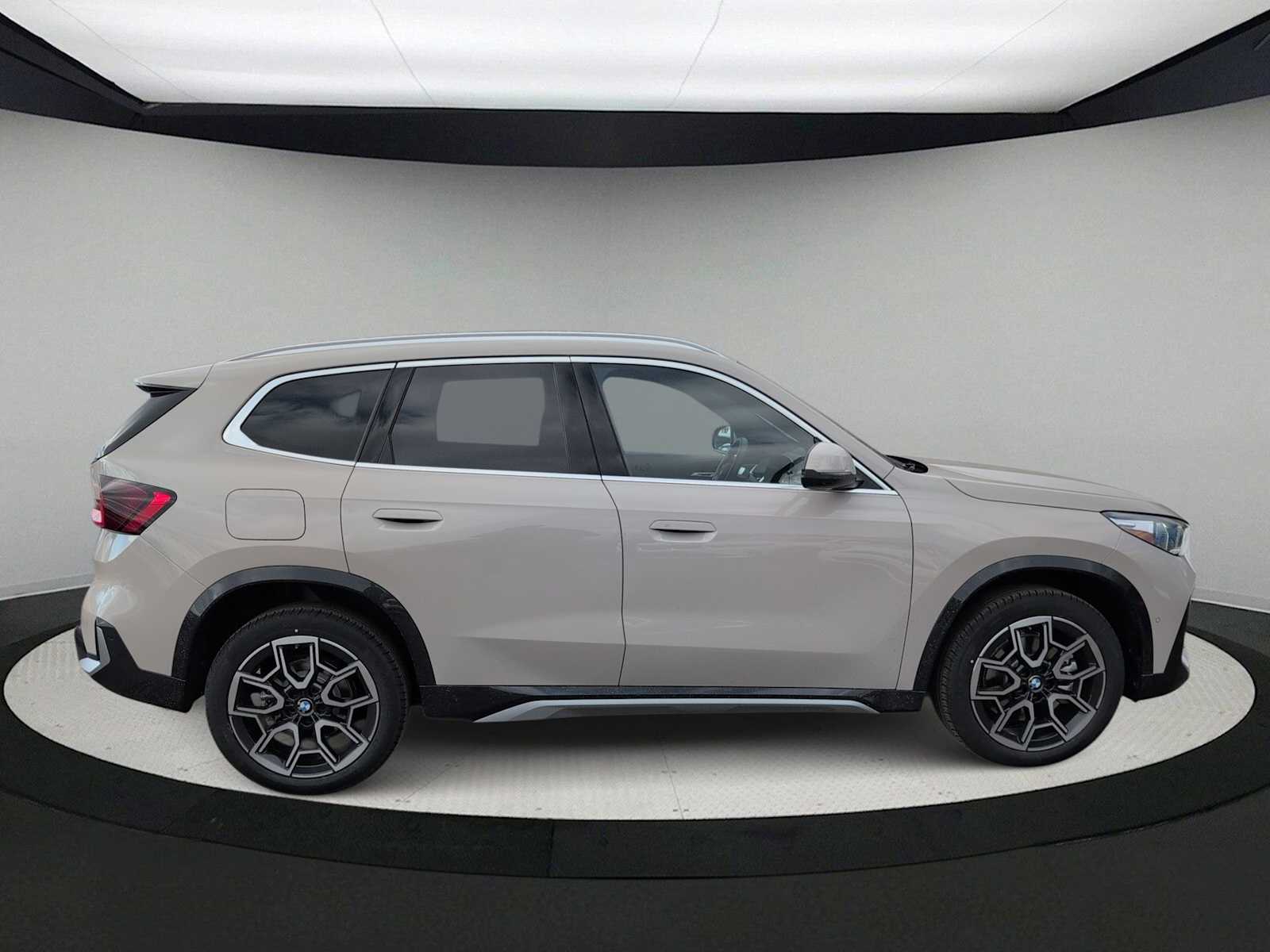 Thumbnail: 2026 BMW X1 - 9