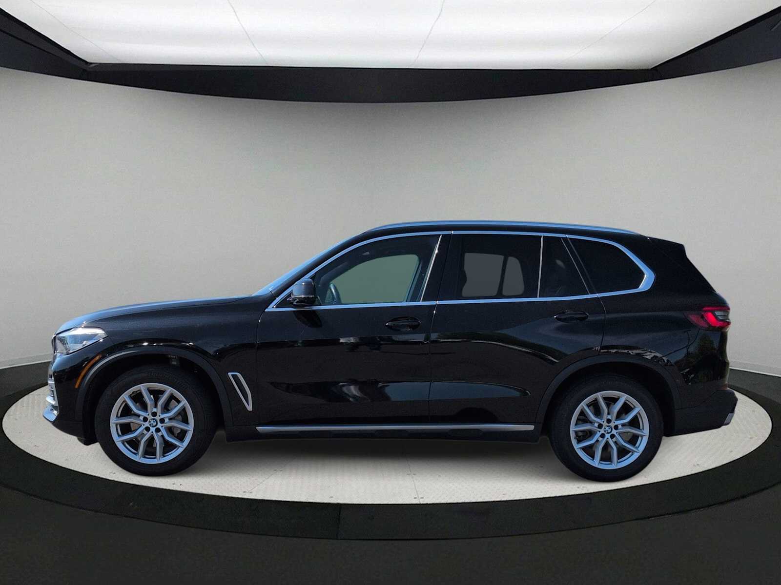 Thumbnail: 2020 BMW X5 - 5