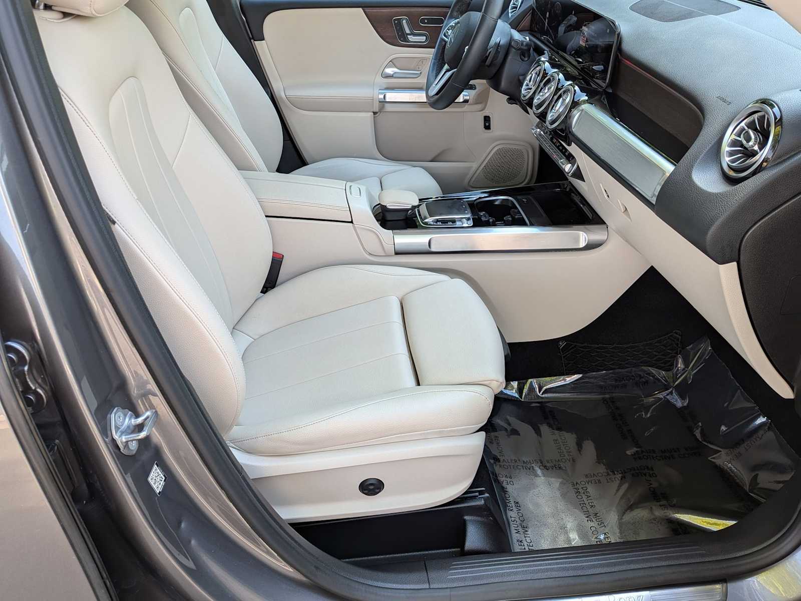 Thumbnail: 2020 Mercedes-Benz GLB - 24