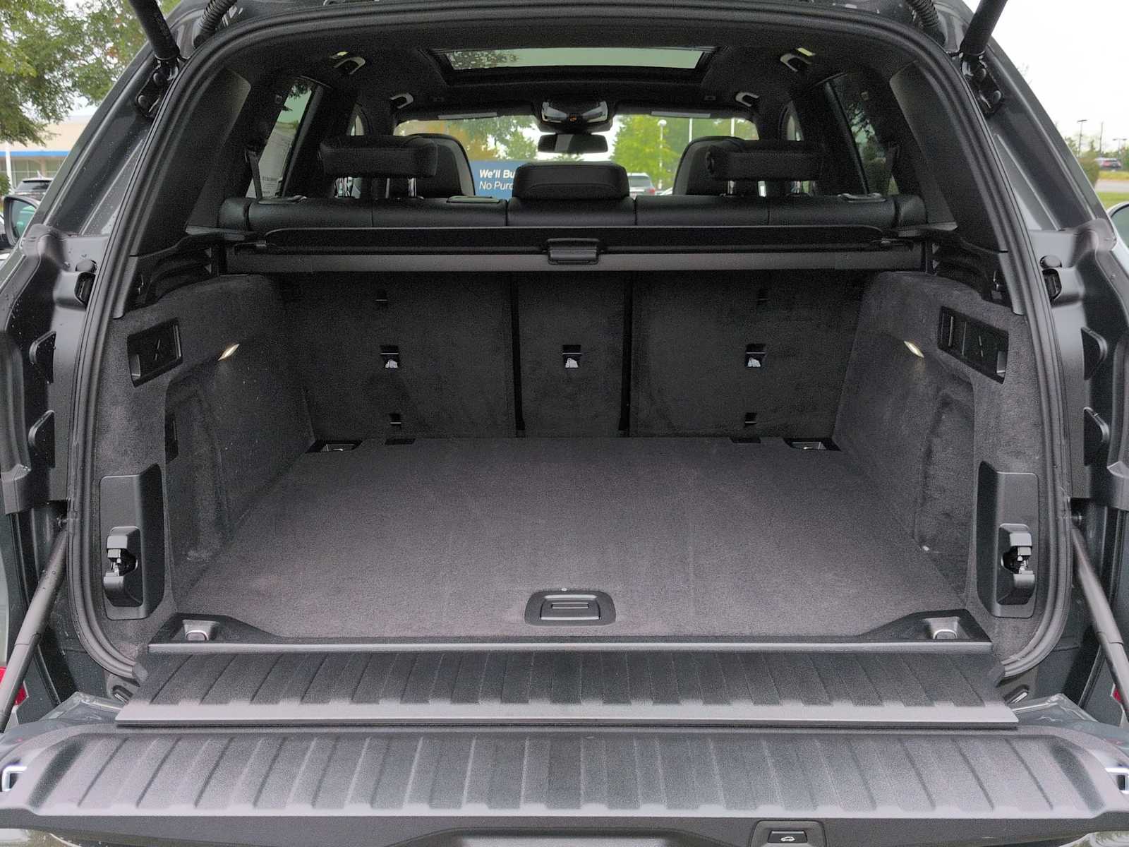 Thumbnail: 2026 BMW X5 - 37