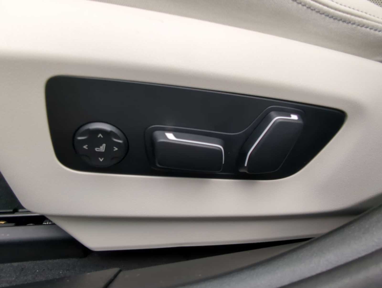 Thumbnail: 2024 BMW i5 - 17