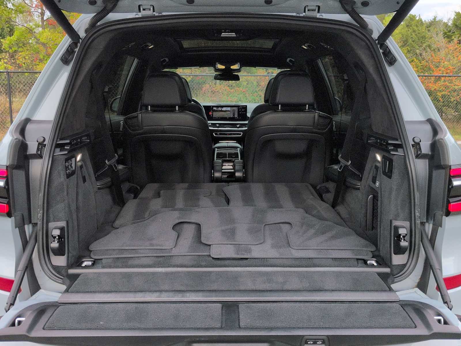 Thumbnail: 2023 BMW X7 - 37