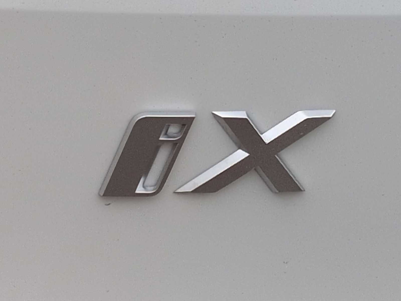 Thumbnail: 2026 BMW iX - 13