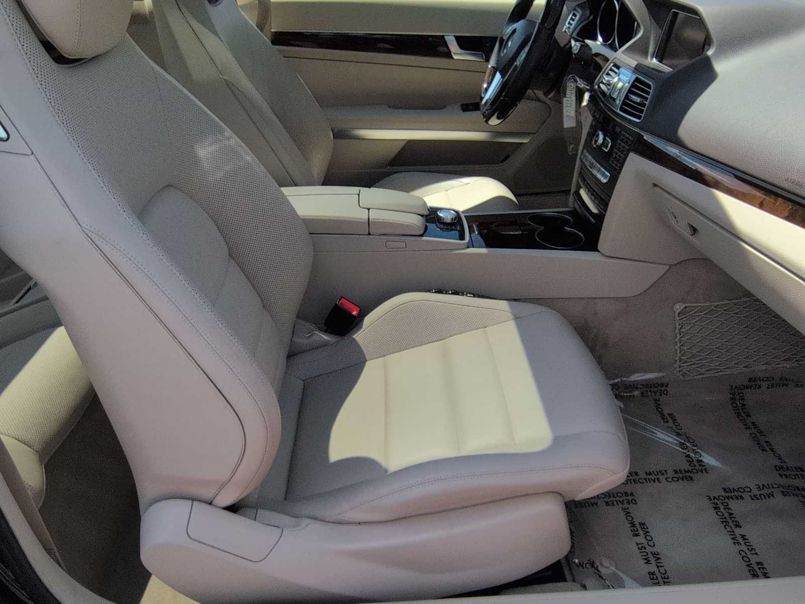 Thumbnail: 2015 Mercedes-Benz E-Class - 21