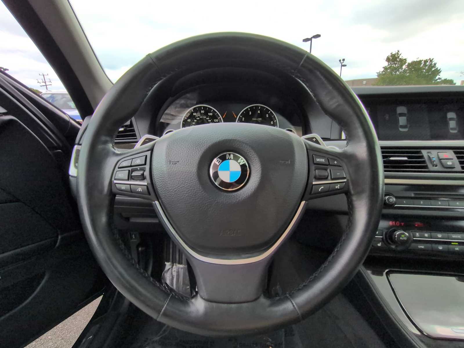 Thumbnail: 2014 BMW 5 Series - 25