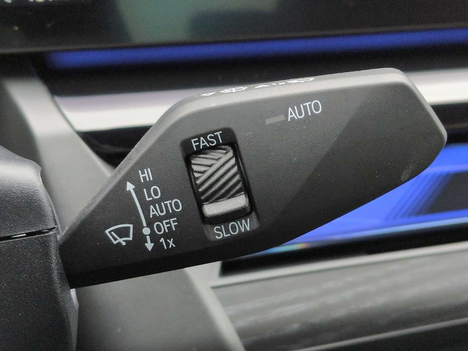 Thumbnail: 2025 BMW i5 - 26