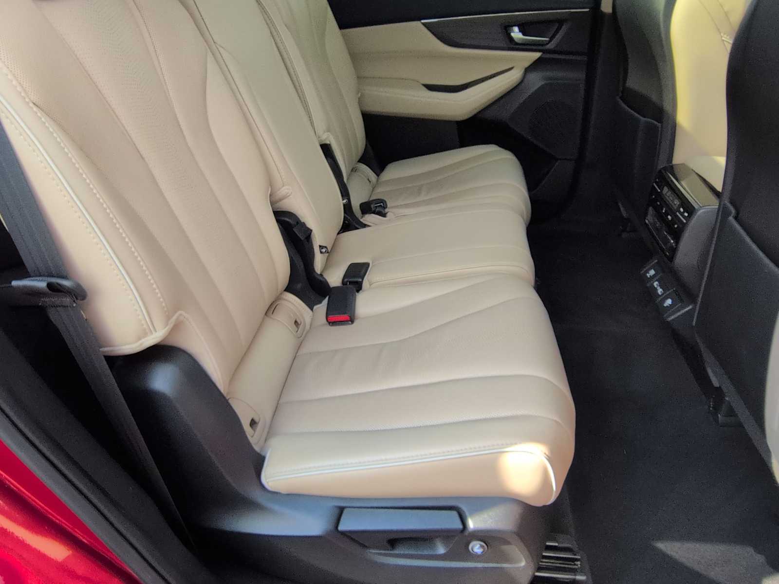 Thumbnail: 2022 Acura MDX - 22