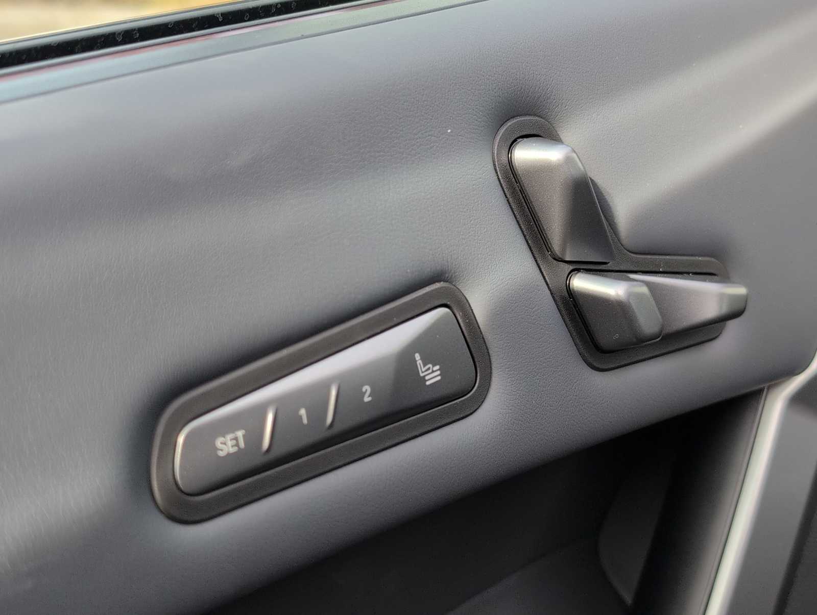 Thumbnail: 2026 BMW iX - 17