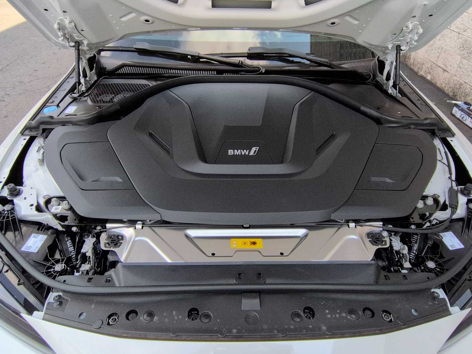 Thumbnail: 2026 BMW i4 - 15