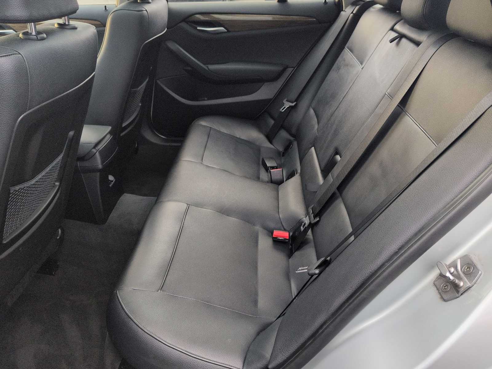 Thumbnail: 2015 BMW X1 - 21