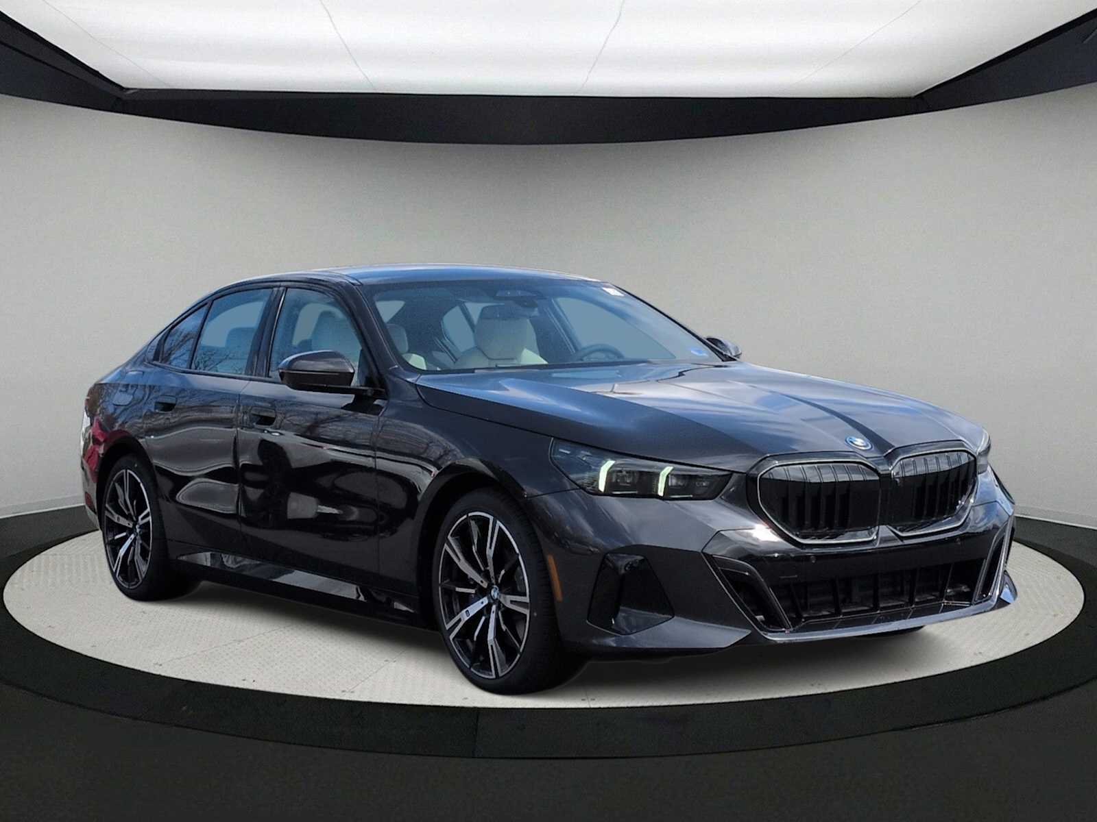 Thumbnail: 2026 BMW 5 Series - 2