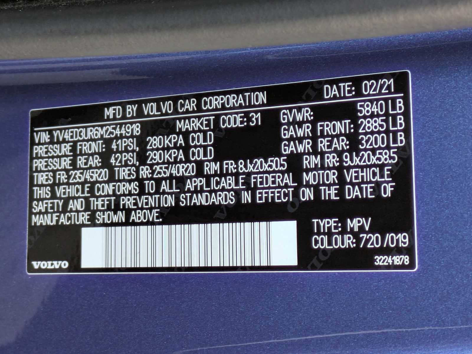 Thumbnail: 2021 Volvo XC40 - 36