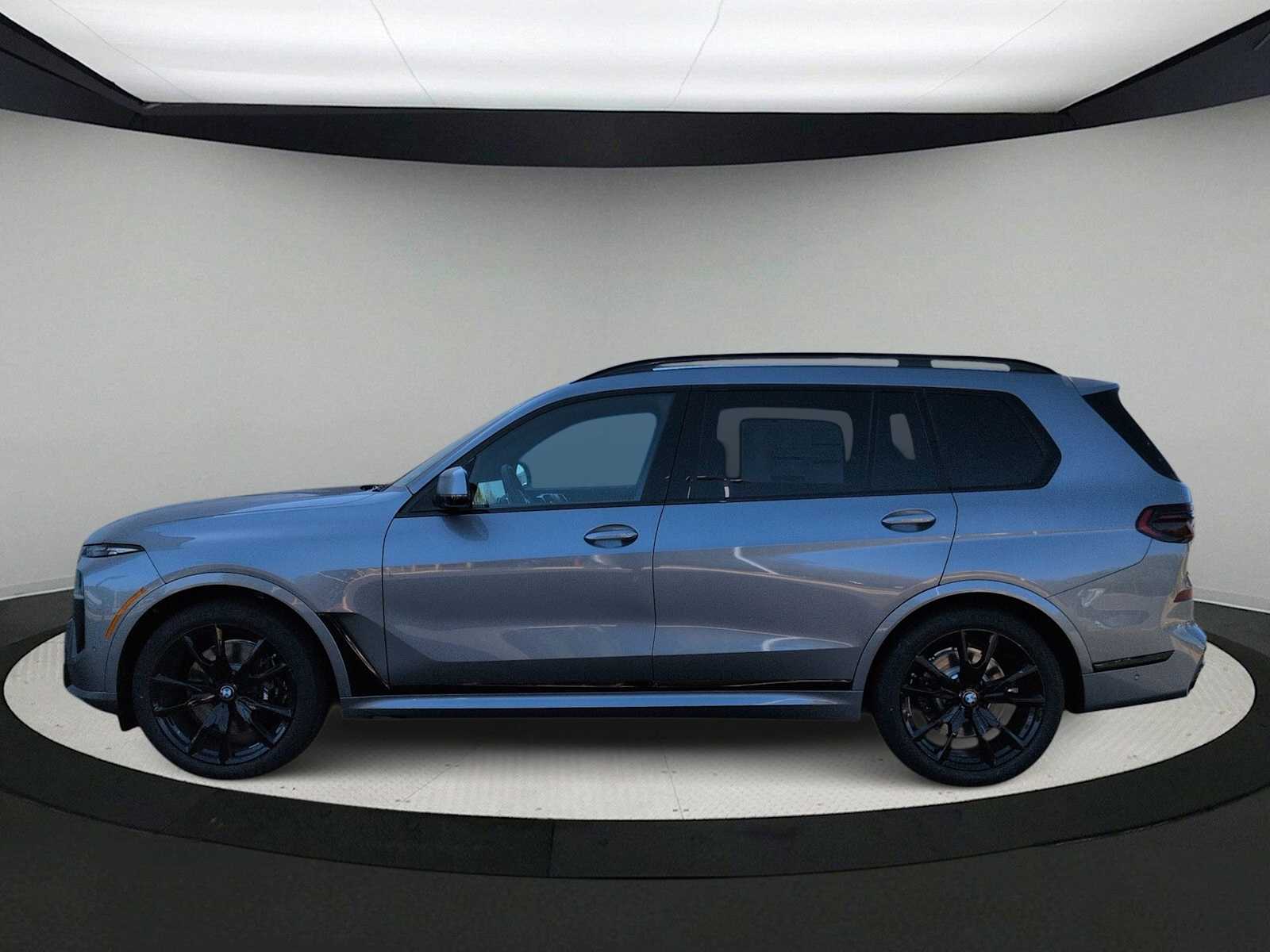 Thumbnail: 2026 BMW X7 - 5