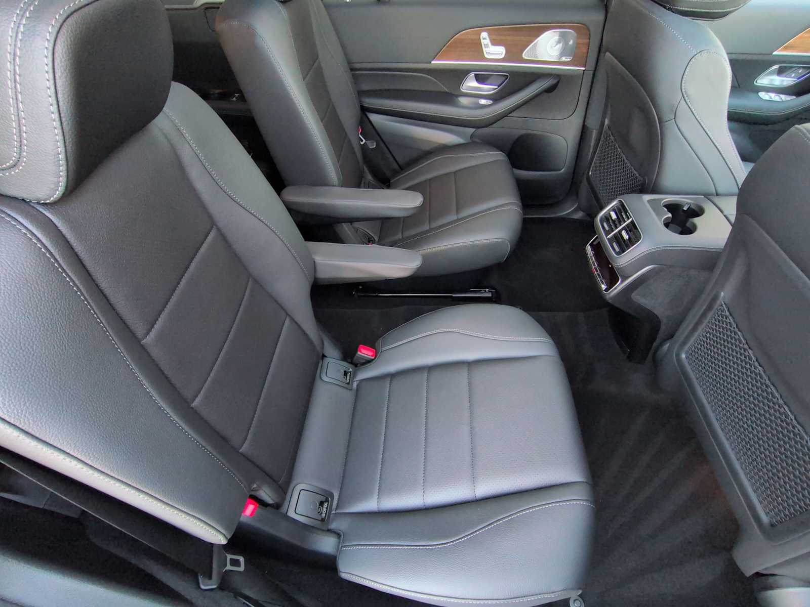 Thumbnail: 2025 Mercedes-Benz GLS - 22