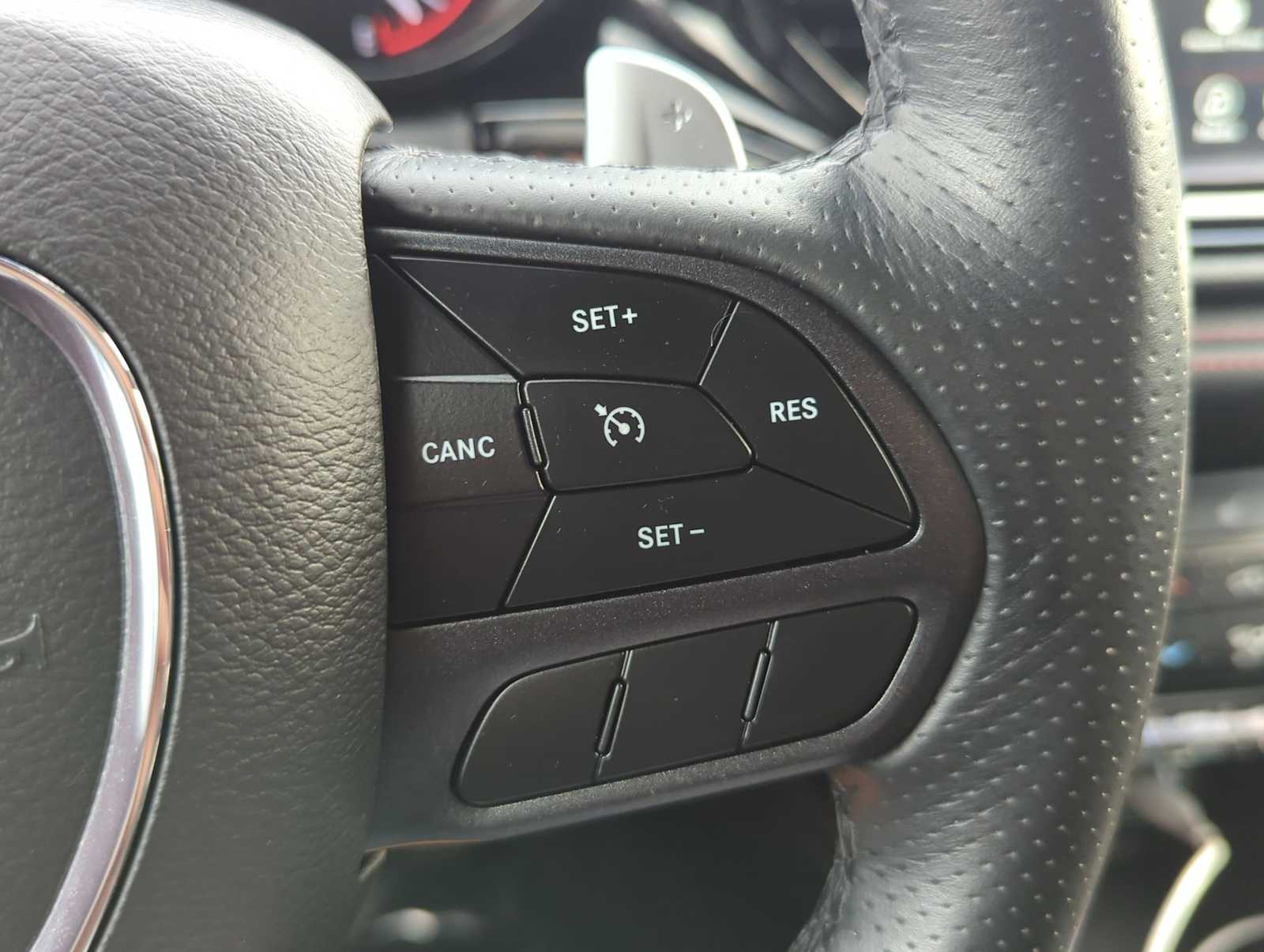 Thumbnail: 2023 Dodge Durango - 24