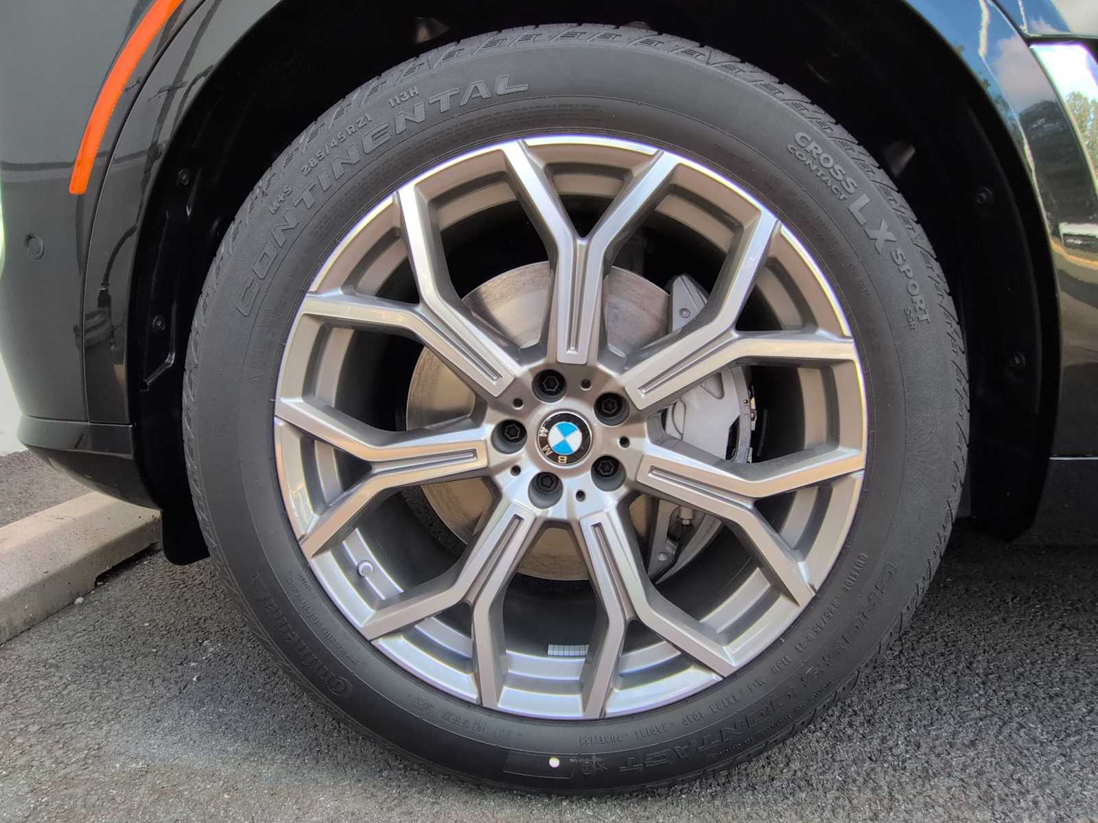 Thumbnail: 2026 BMW X7 - 14