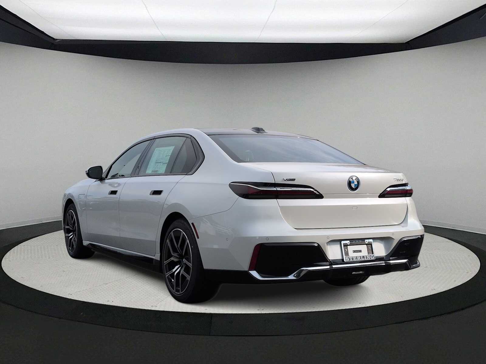 Thumbnail: 2026 BMW 7 Series - 6