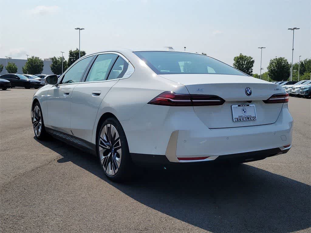 Thumbnail: 2025 BMW i5 - 4