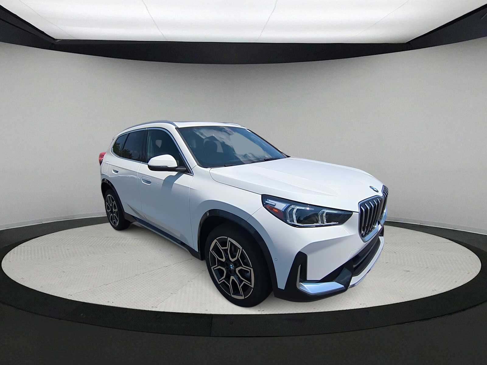 Thumbnail: 2025 BMW X1 - 2