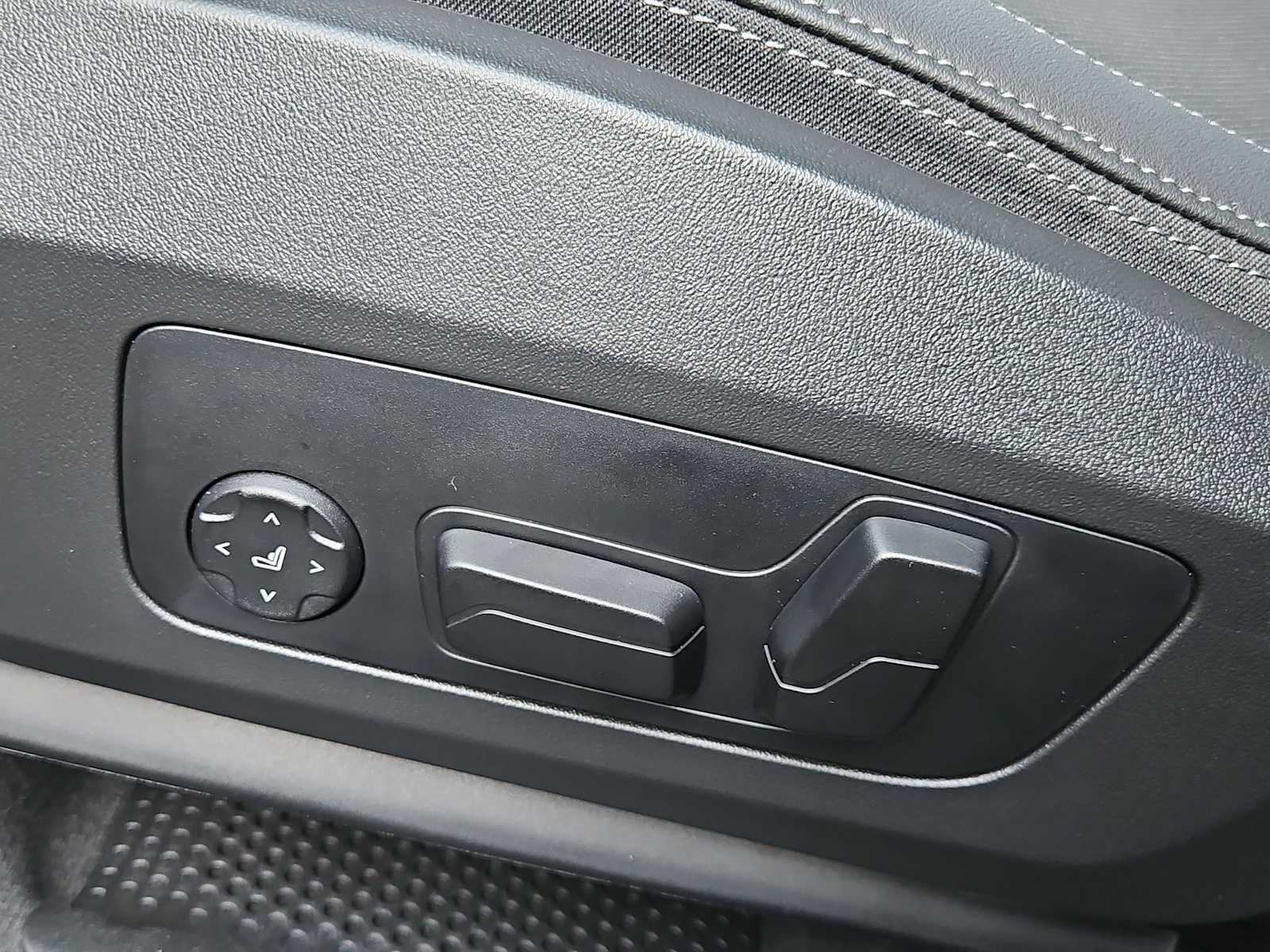 Thumbnail: 2026 BMW X1 - 15