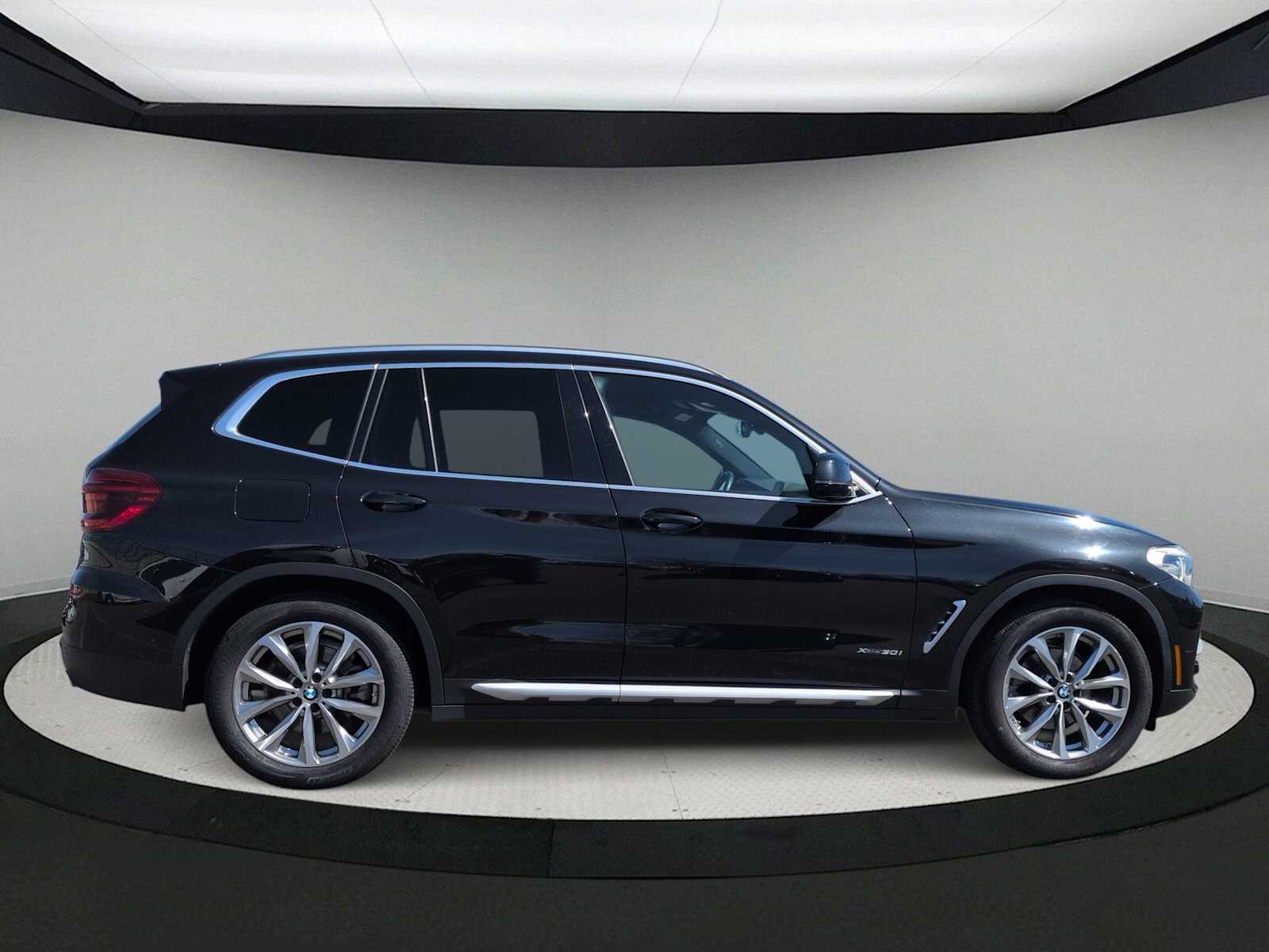 Thumbnail: 2018 BMW X3 - 9