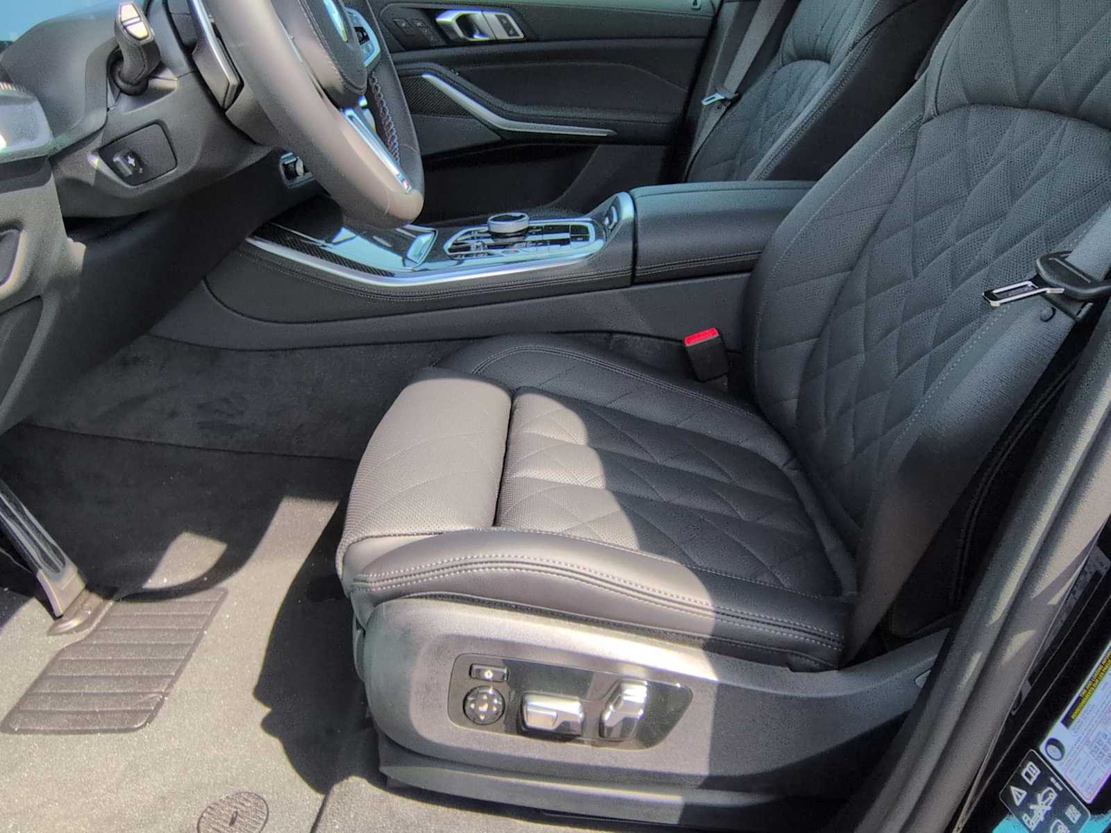 Thumbnail: 2026 BMW X5 - 17