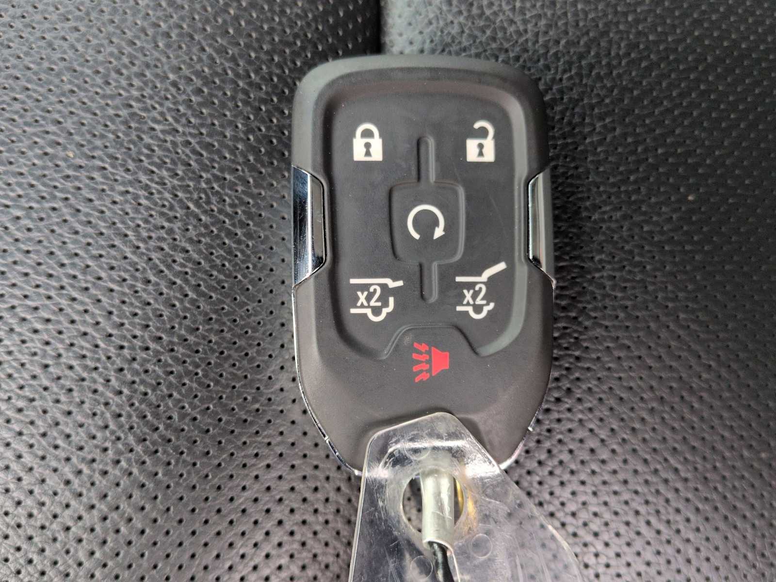 Thumbnail: 2018 Chevrolet Tahoe - 38