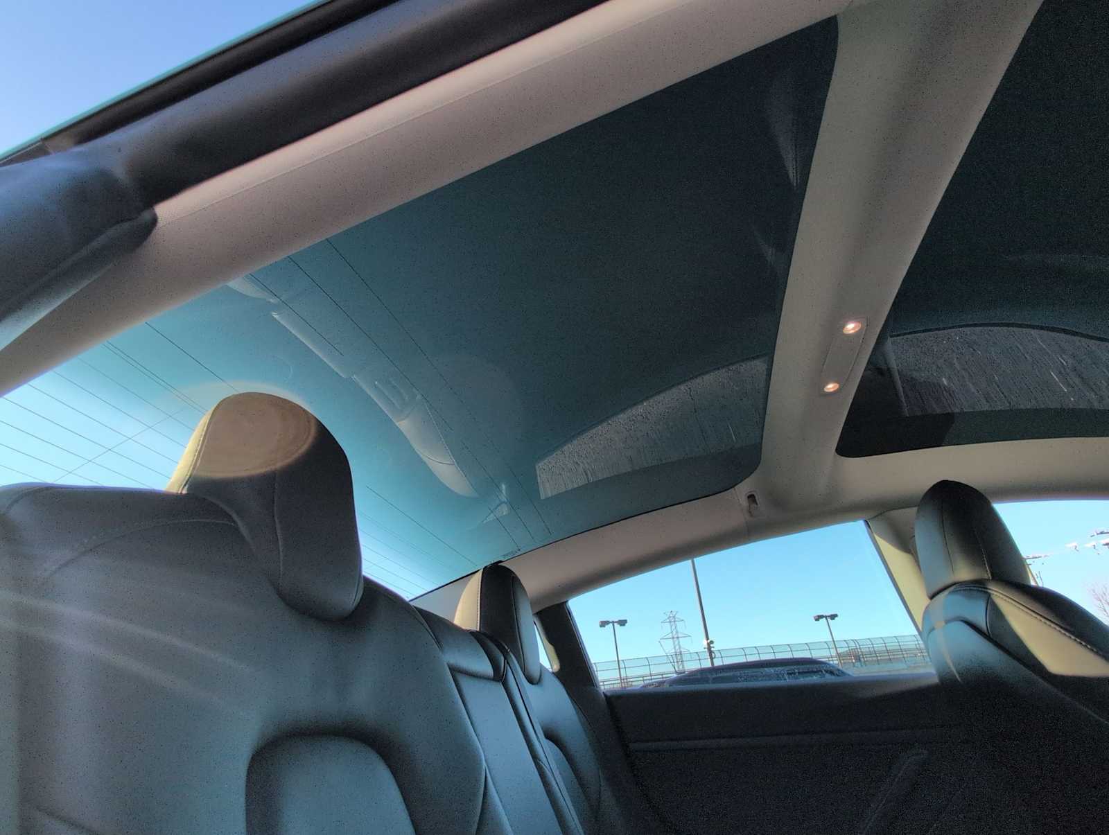 Thumbnail: 2021 Tesla Model 3 - 21