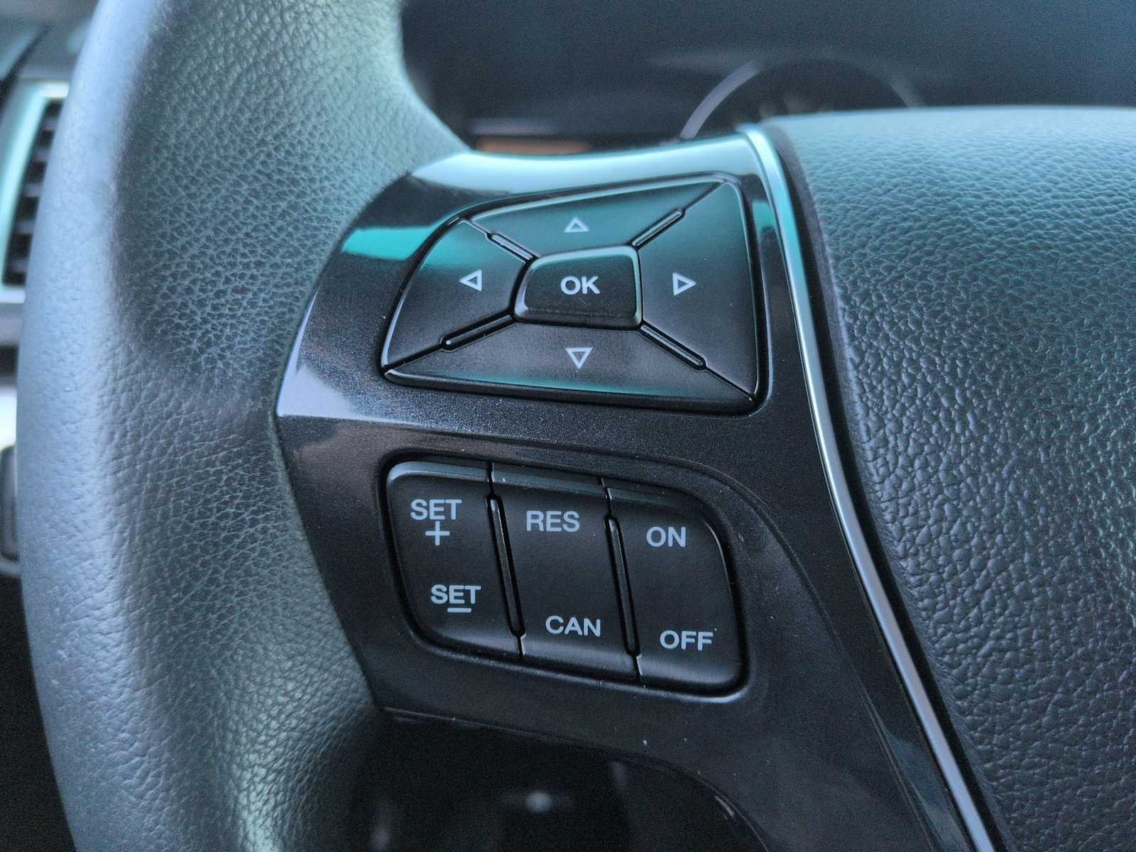 Thumbnail: 2016 Ford Explorer - 25