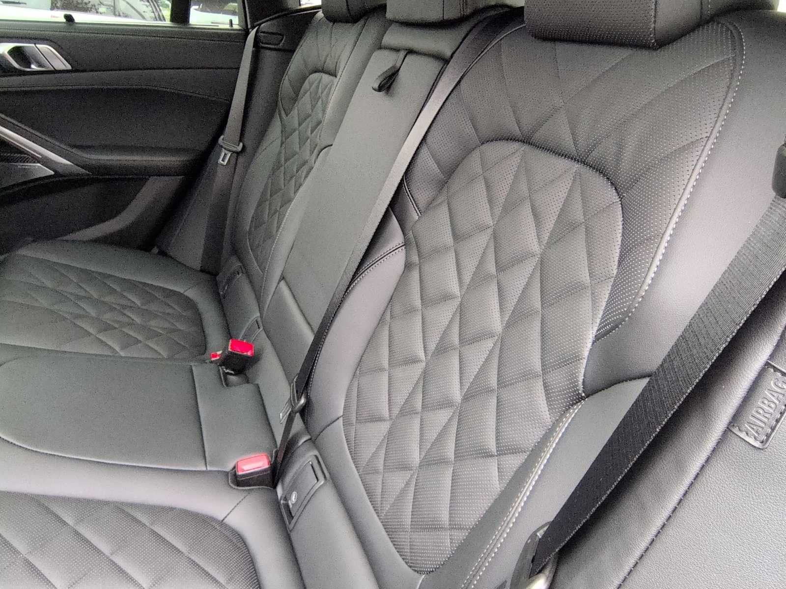 Thumbnail: 2026 BMW X6 - 21