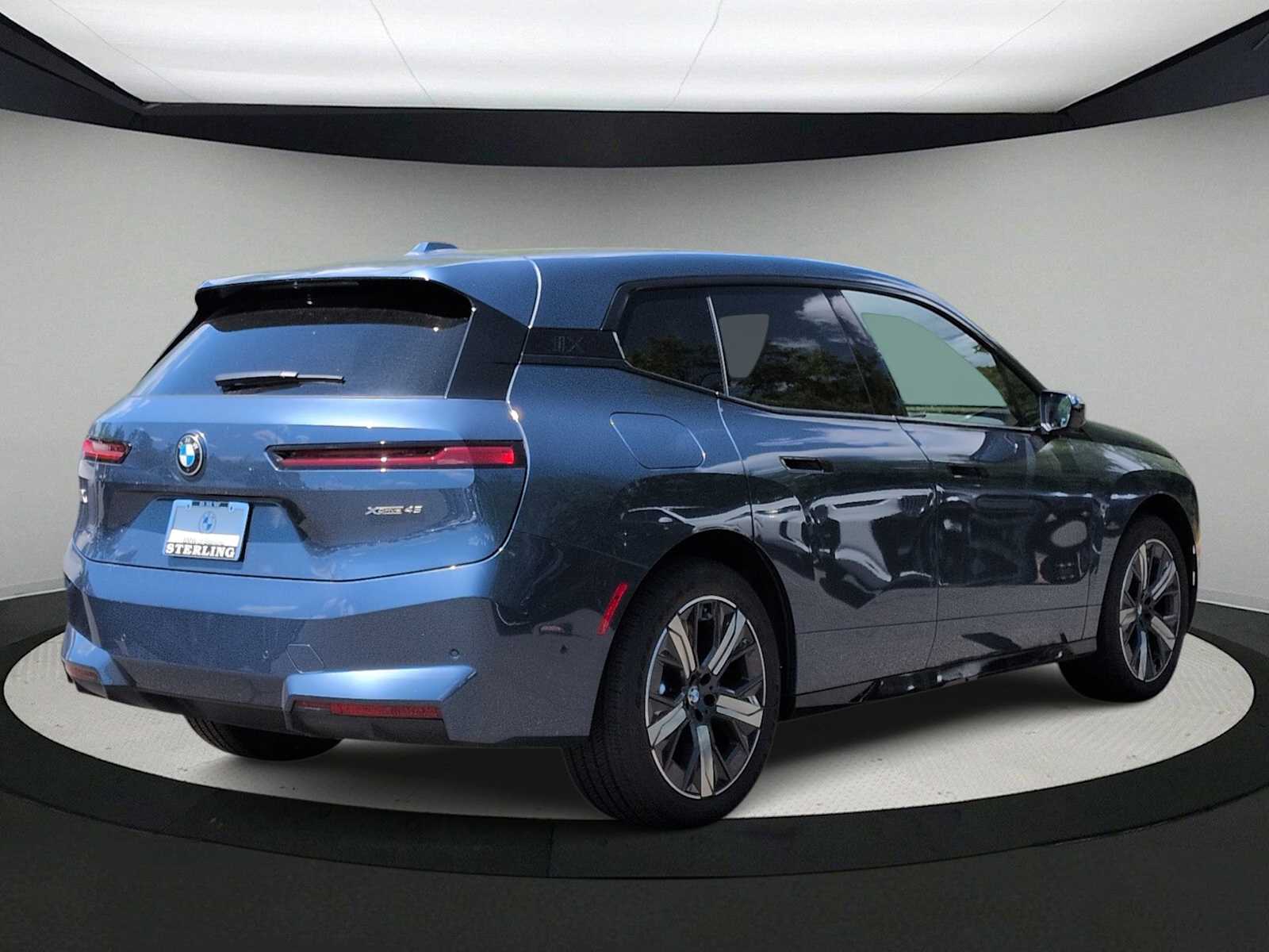 Thumbnail: 2026 BMW iX - 8