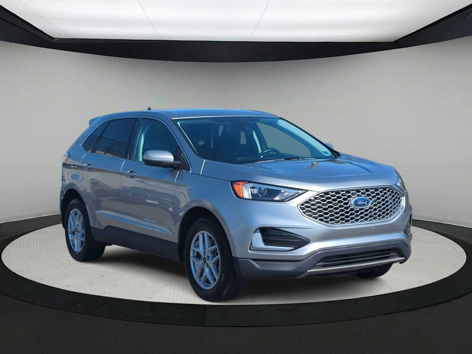 Thumbnail: 2023 Ford Edge - 2
