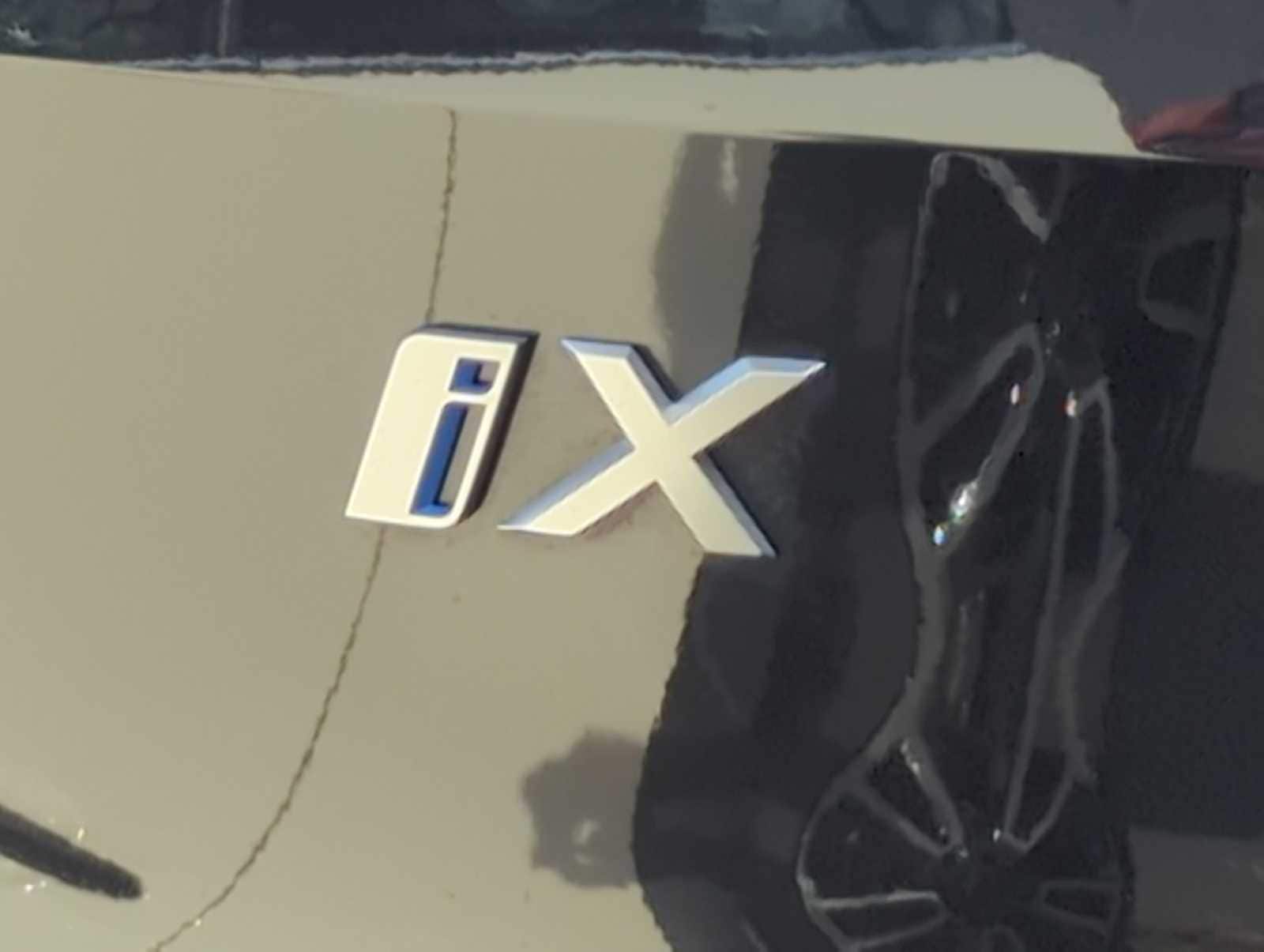 Thumbnail: 2025 BMW iX - 12