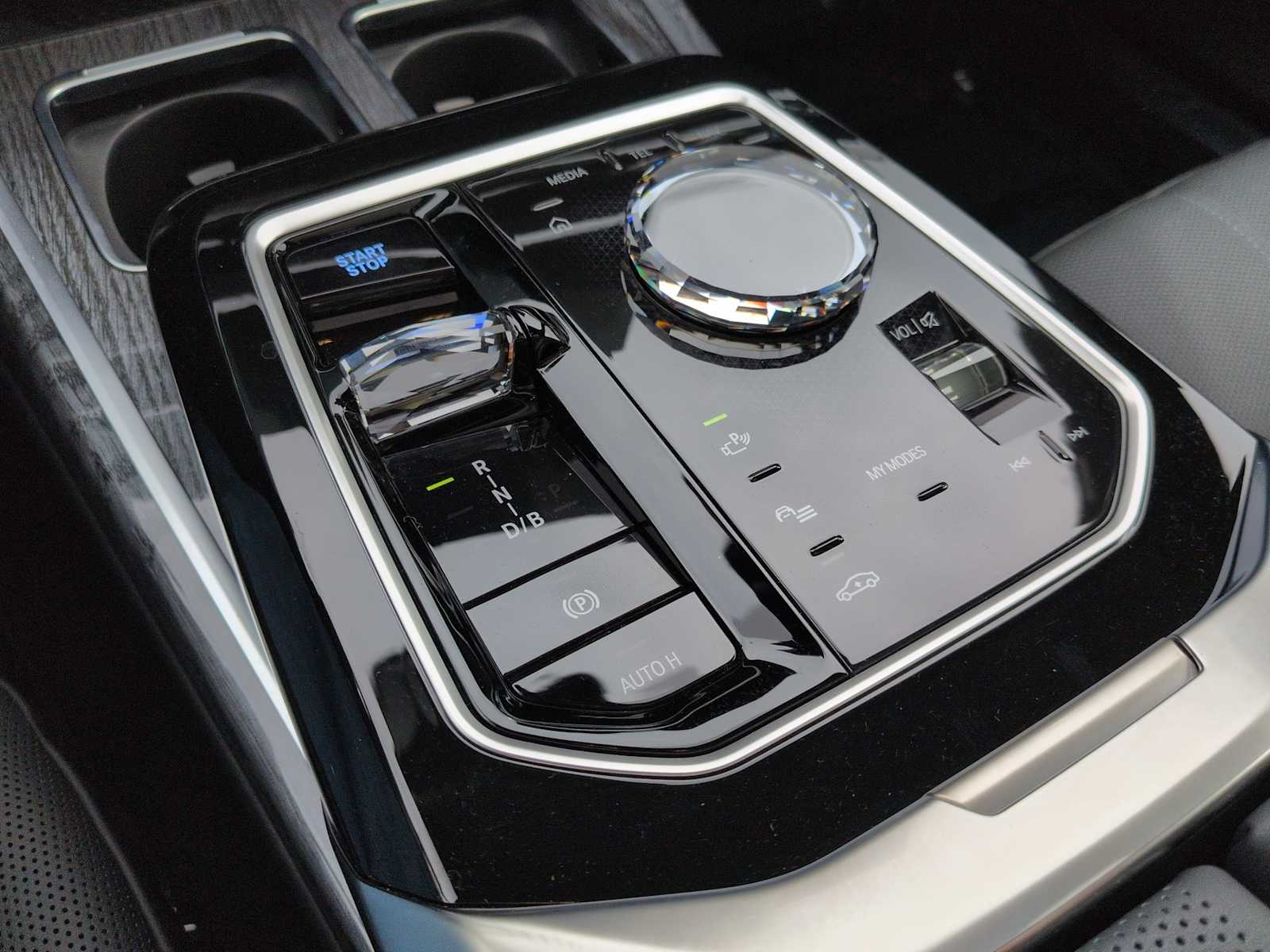 Thumbnail: 2025 BMW i7 - 35