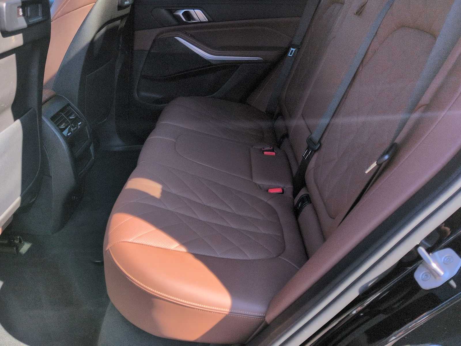 Thumbnail: 2023 BMW X5 - 21