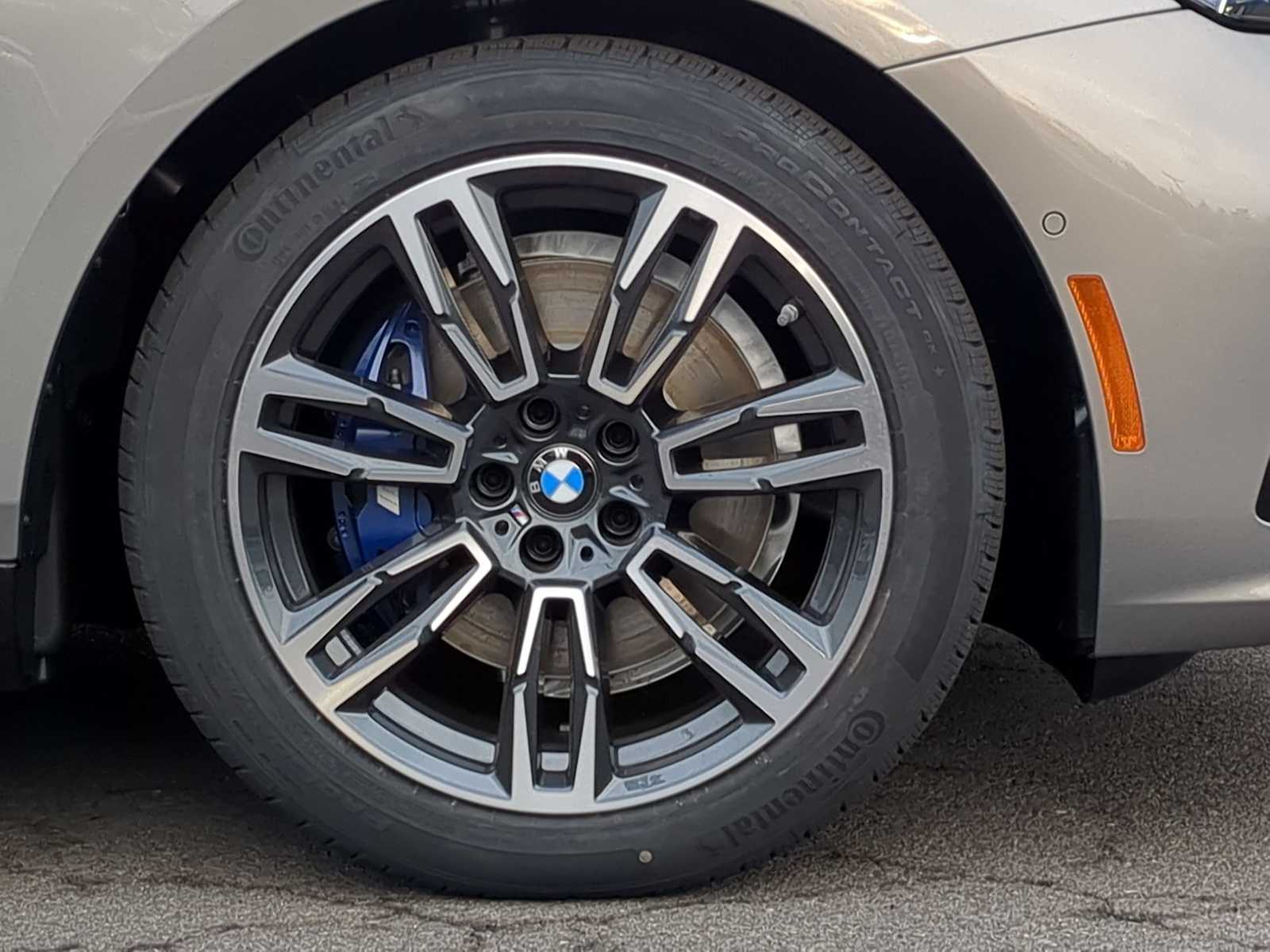 Thumbnail: 2026 BMW 5 Series - 13