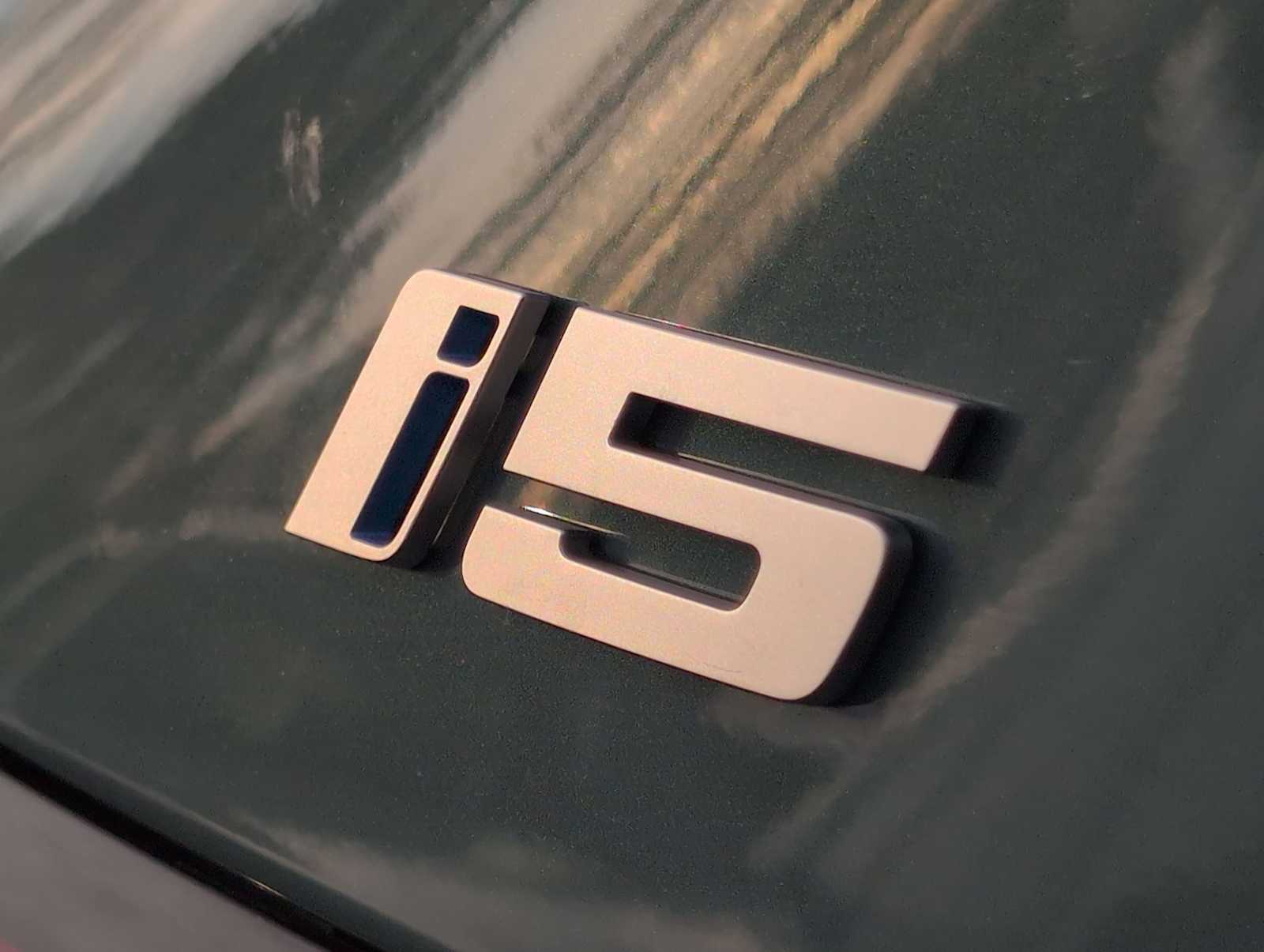 Thumbnail: 2026 BMW i5 - 13