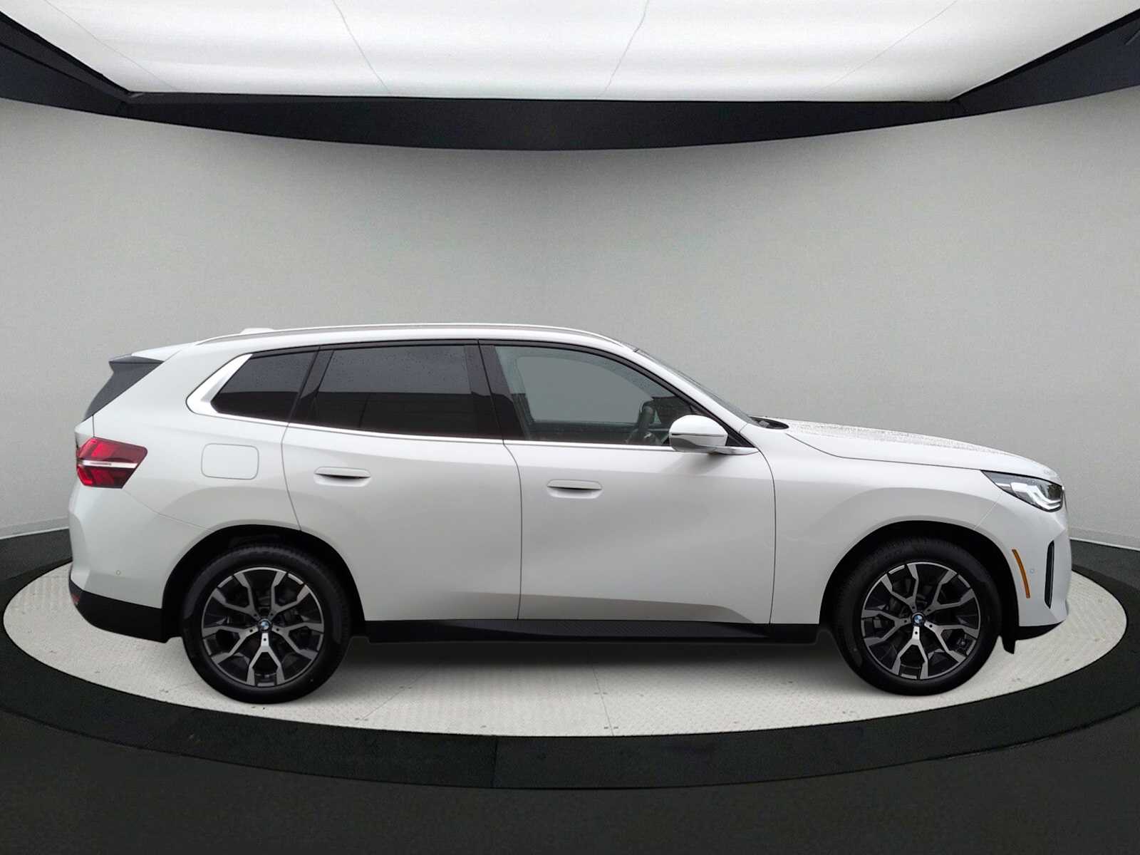 Thumbnail: 2026 BMW X3 - 9