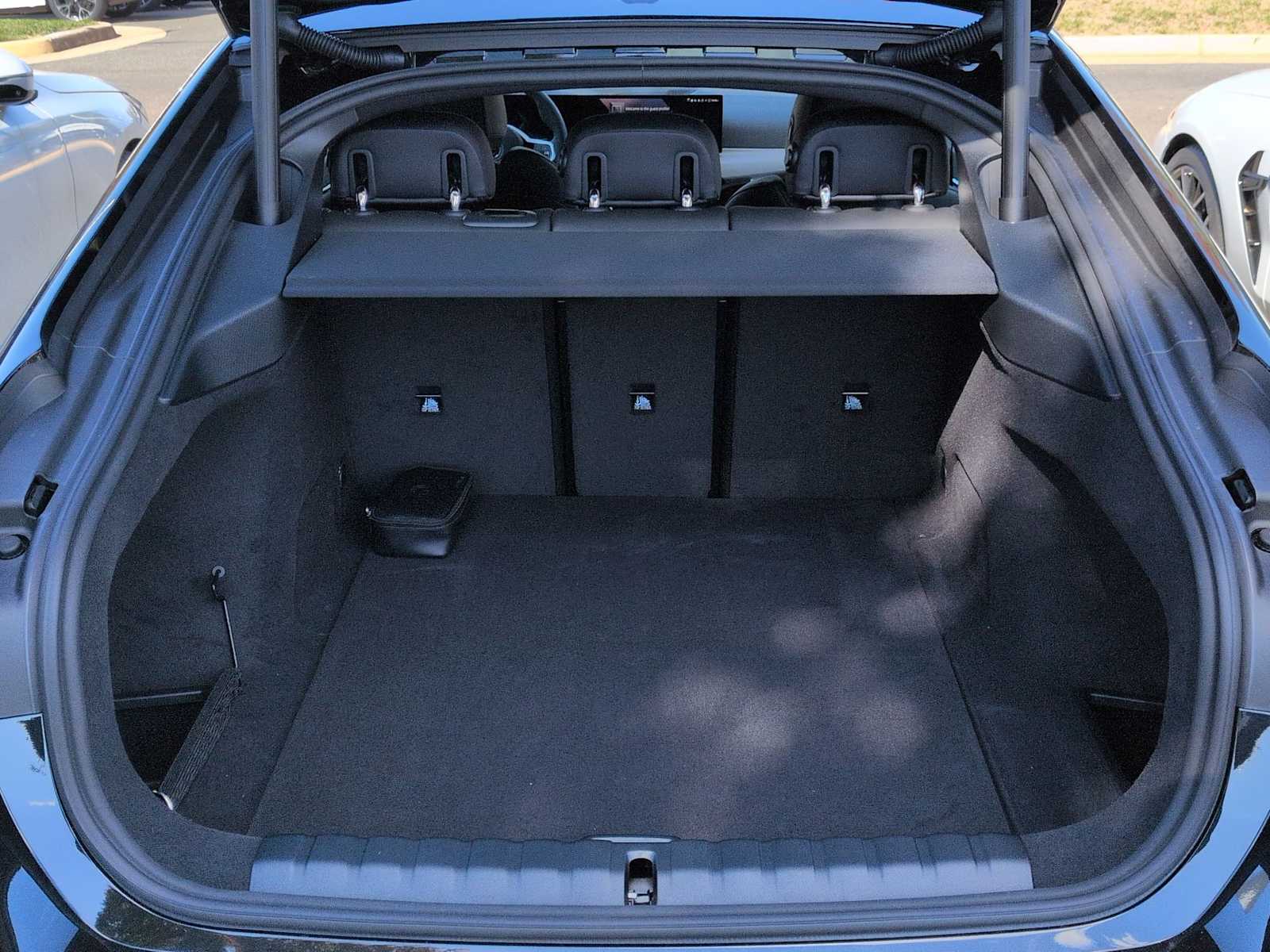 Thumbnail: 2025 BMW i4 - 37