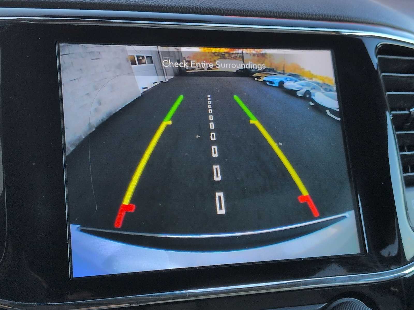 Thumbnail: 2020 Jeep Grand Cherokee - 32