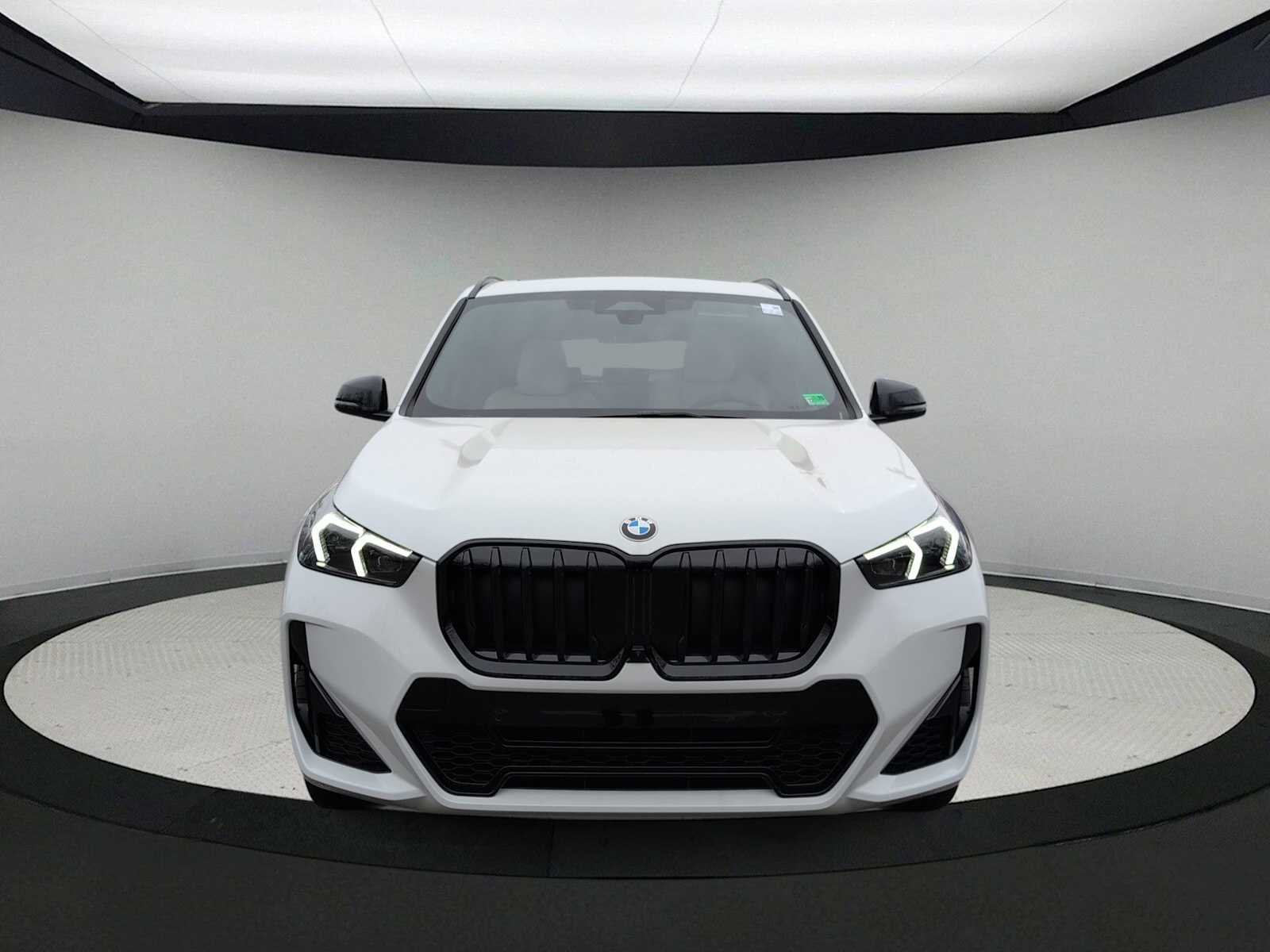 Thumbnail: 2026 BMW X1 - 3