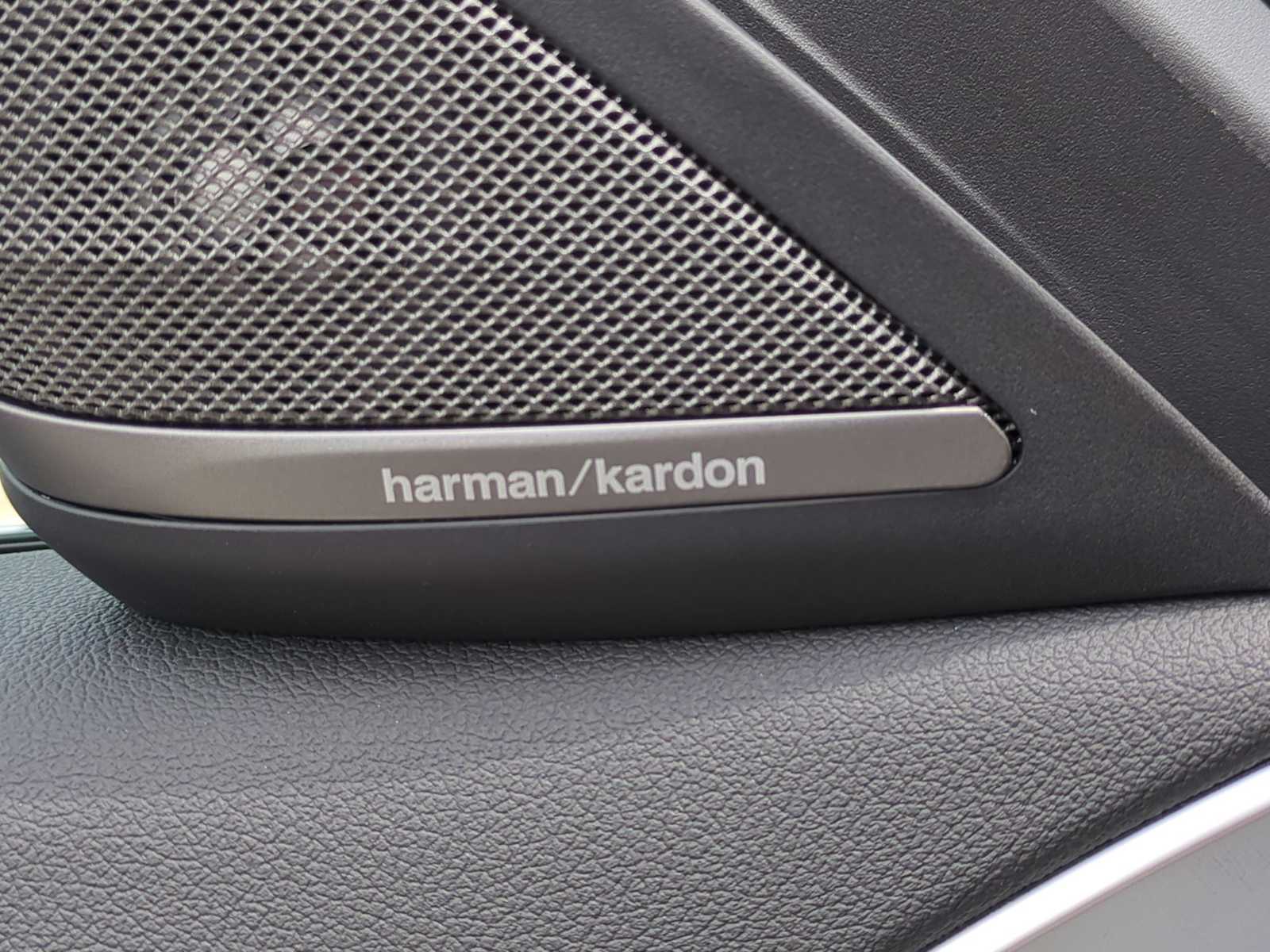 Thumbnail: 2022 BMW 5 Series - 32