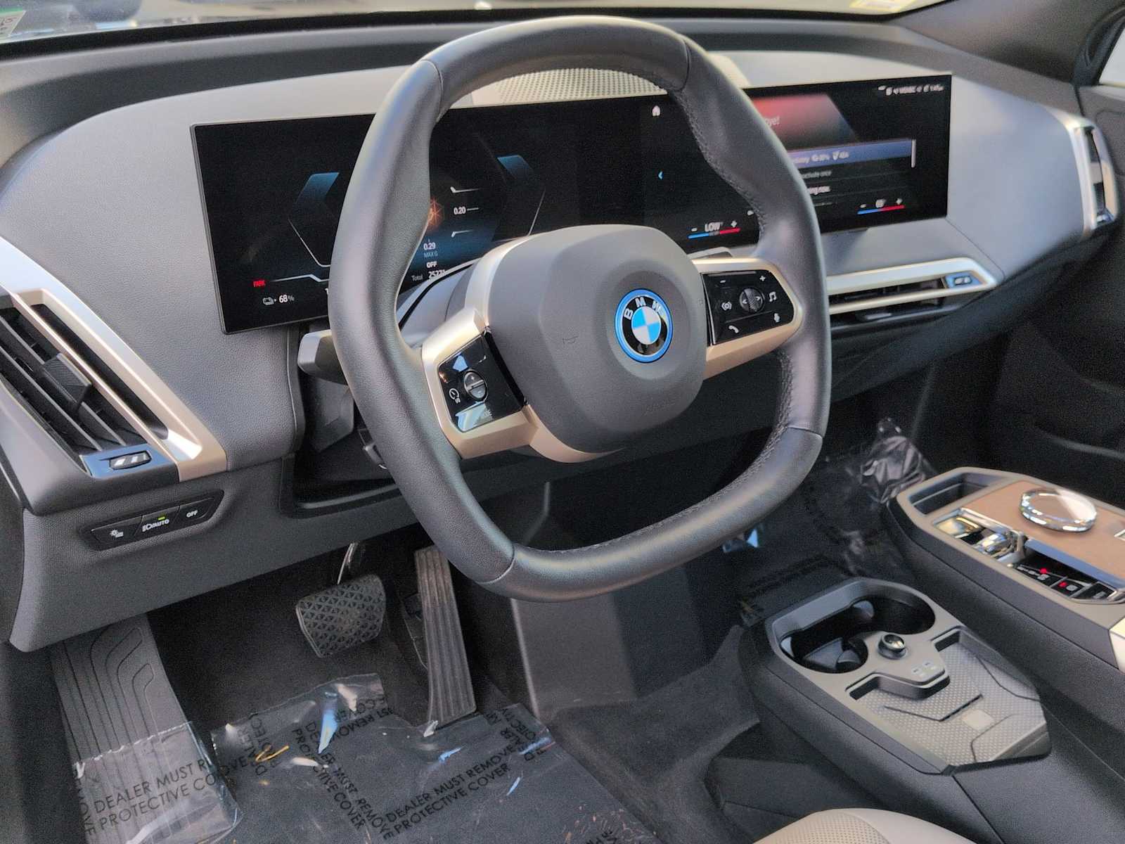 Thumbnail: 2023 BMW iX - 15