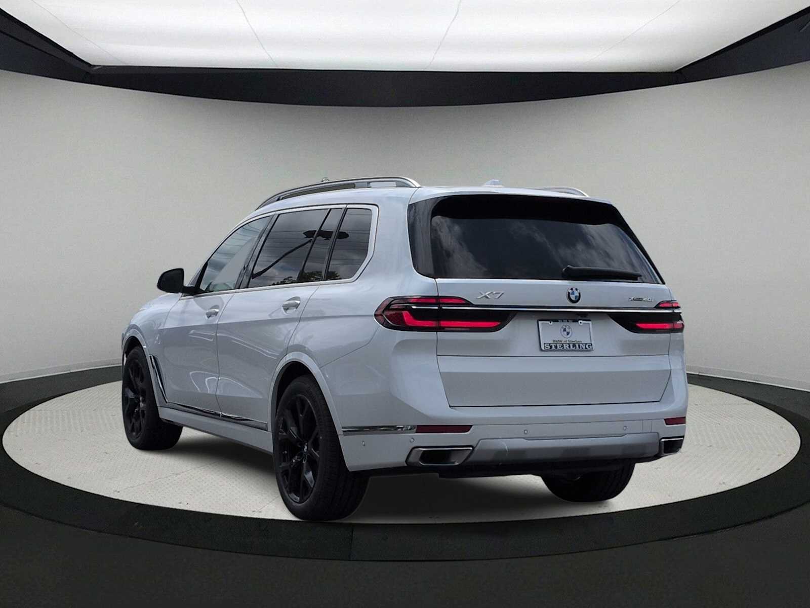 Thumbnail: 2024 BMW X7 - 6