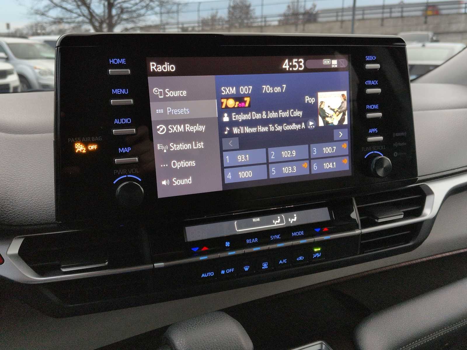 Thumbnail: 2024 Toyota Sienna - 28