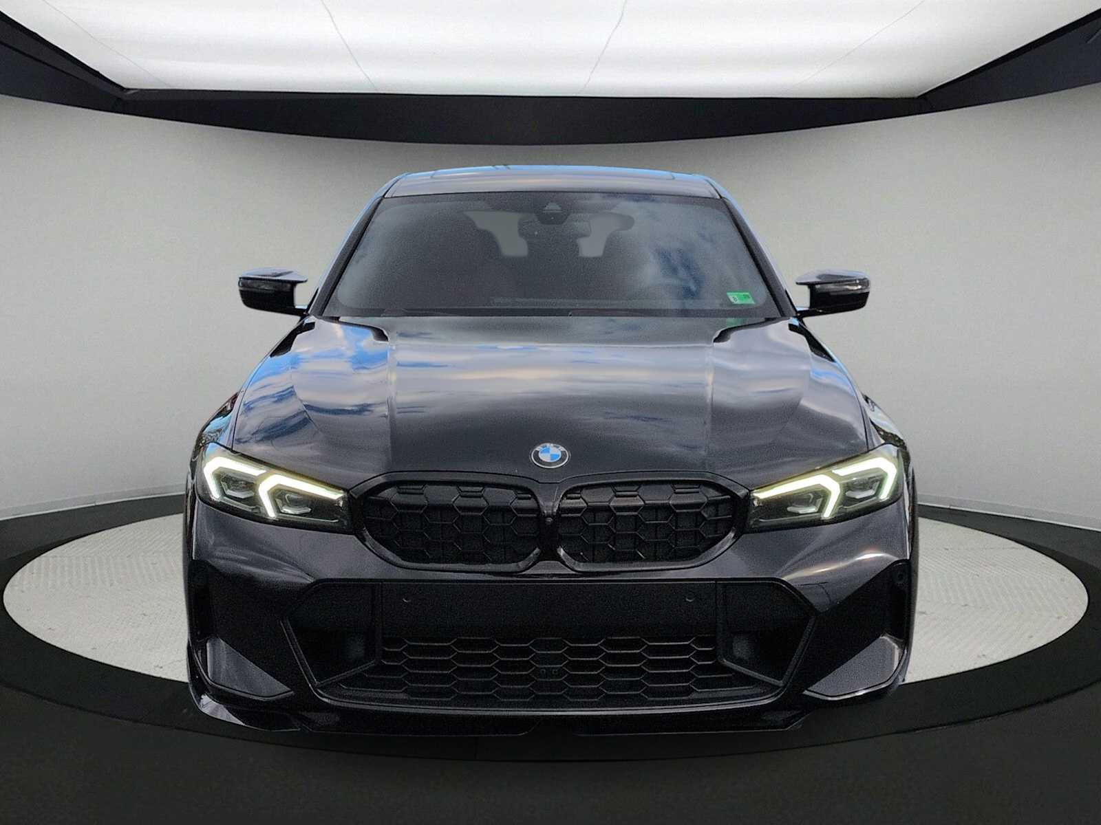 Thumbnail: 2024 BMW 3 Series - 3