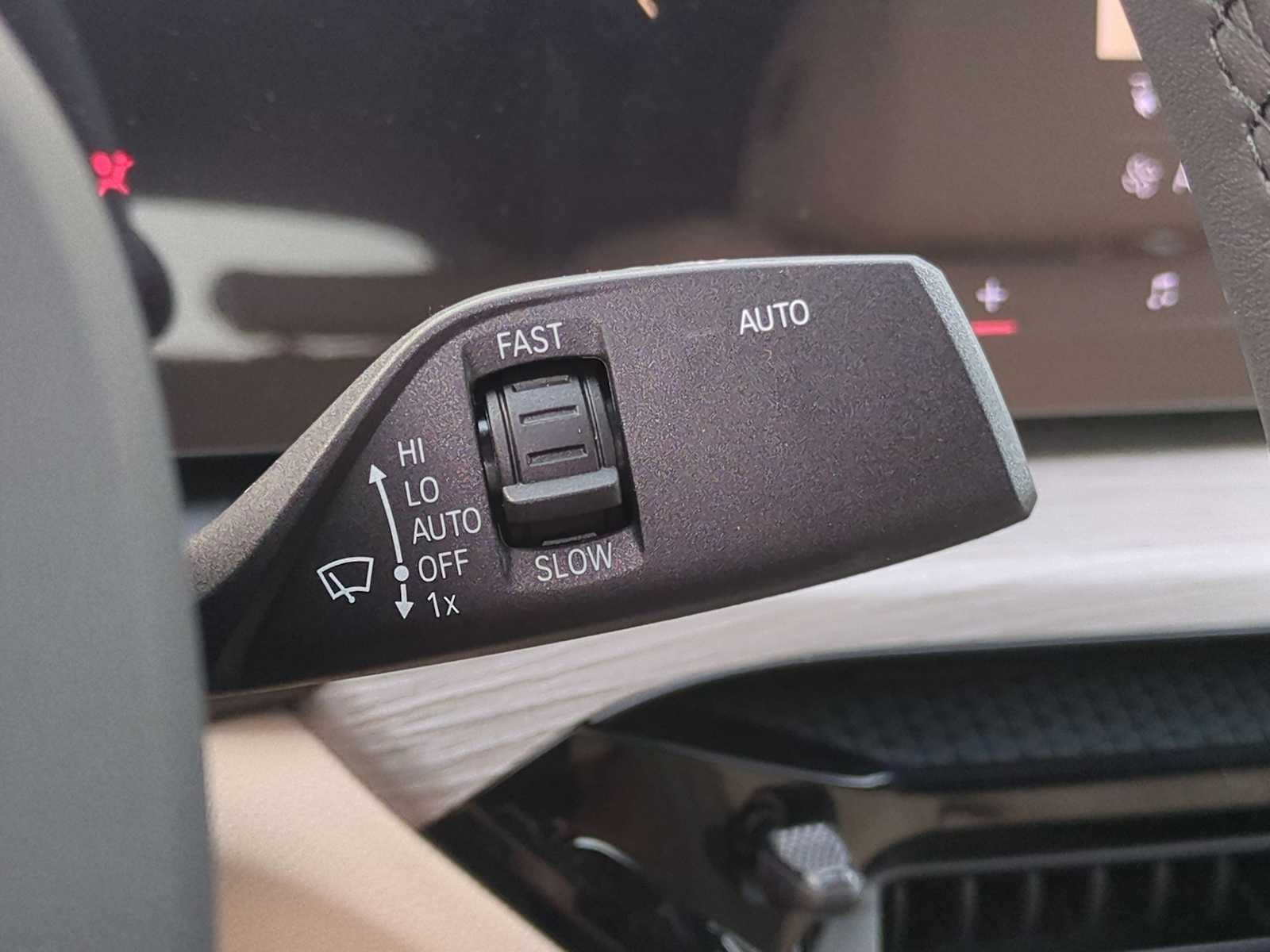 Thumbnail: 2025 BMW i4 - 27