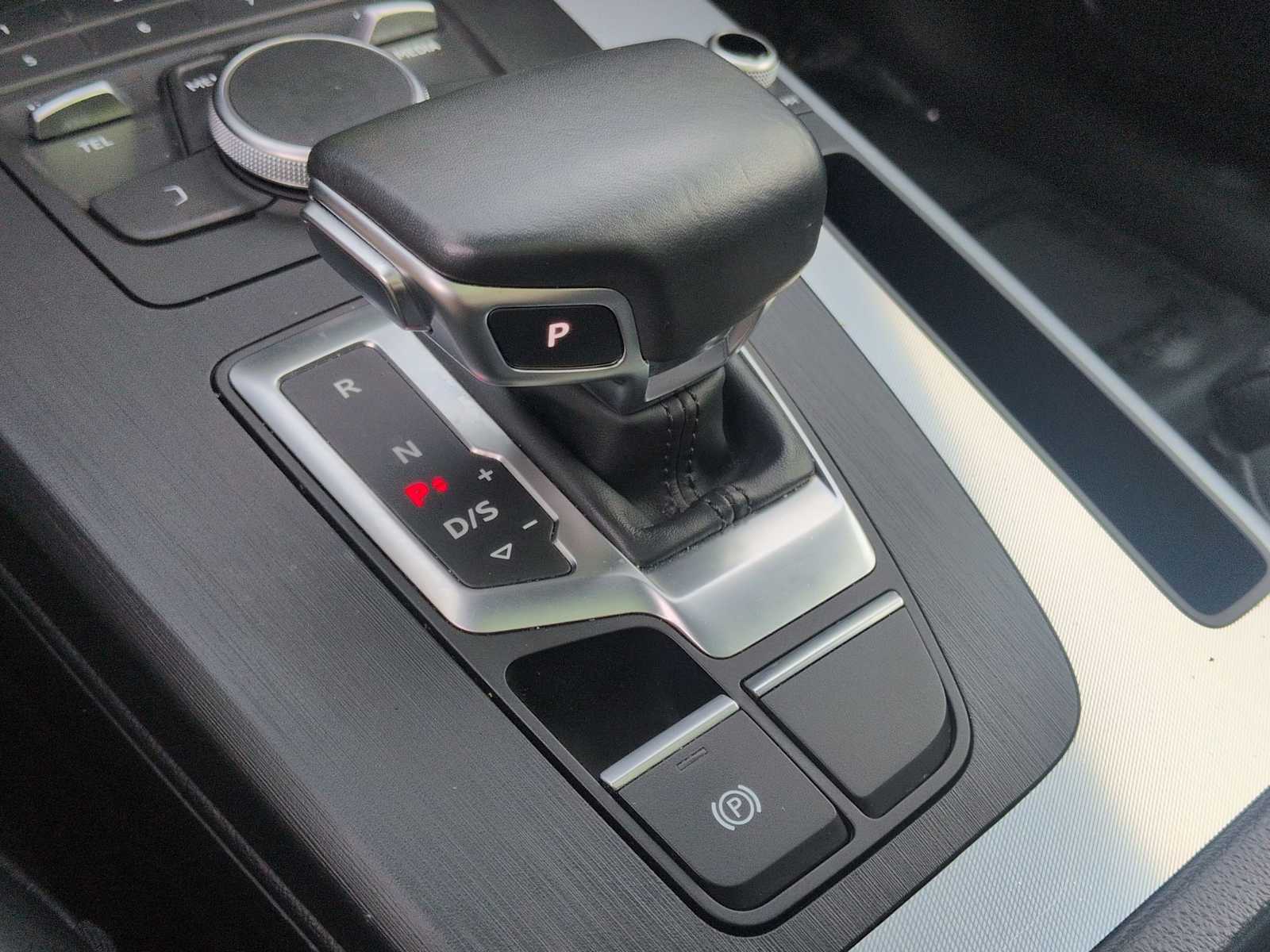 Thumbnail: 2020 Audi Q5 - 33