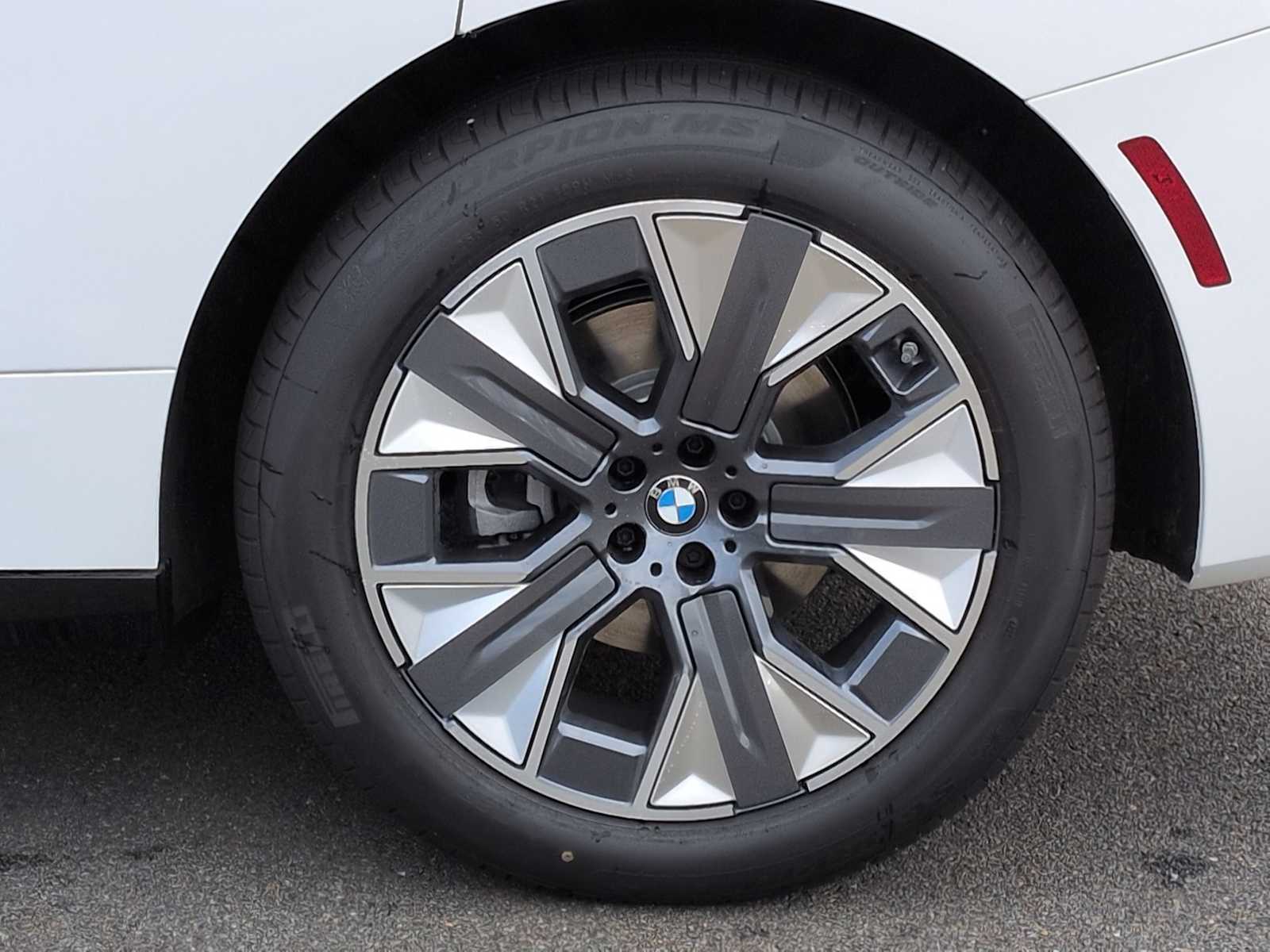 Thumbnail: 2026 BMW iX - 14