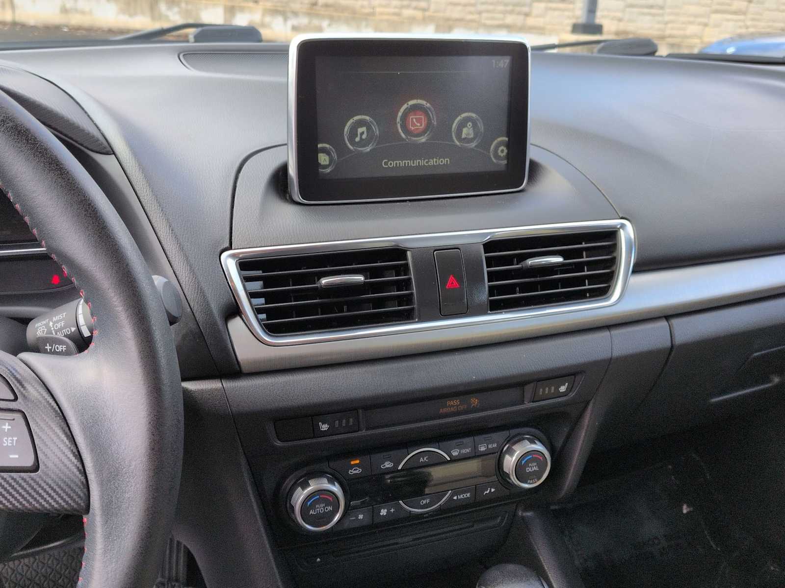 Thumbnail: 2015 Mazda Mazda3 - 30